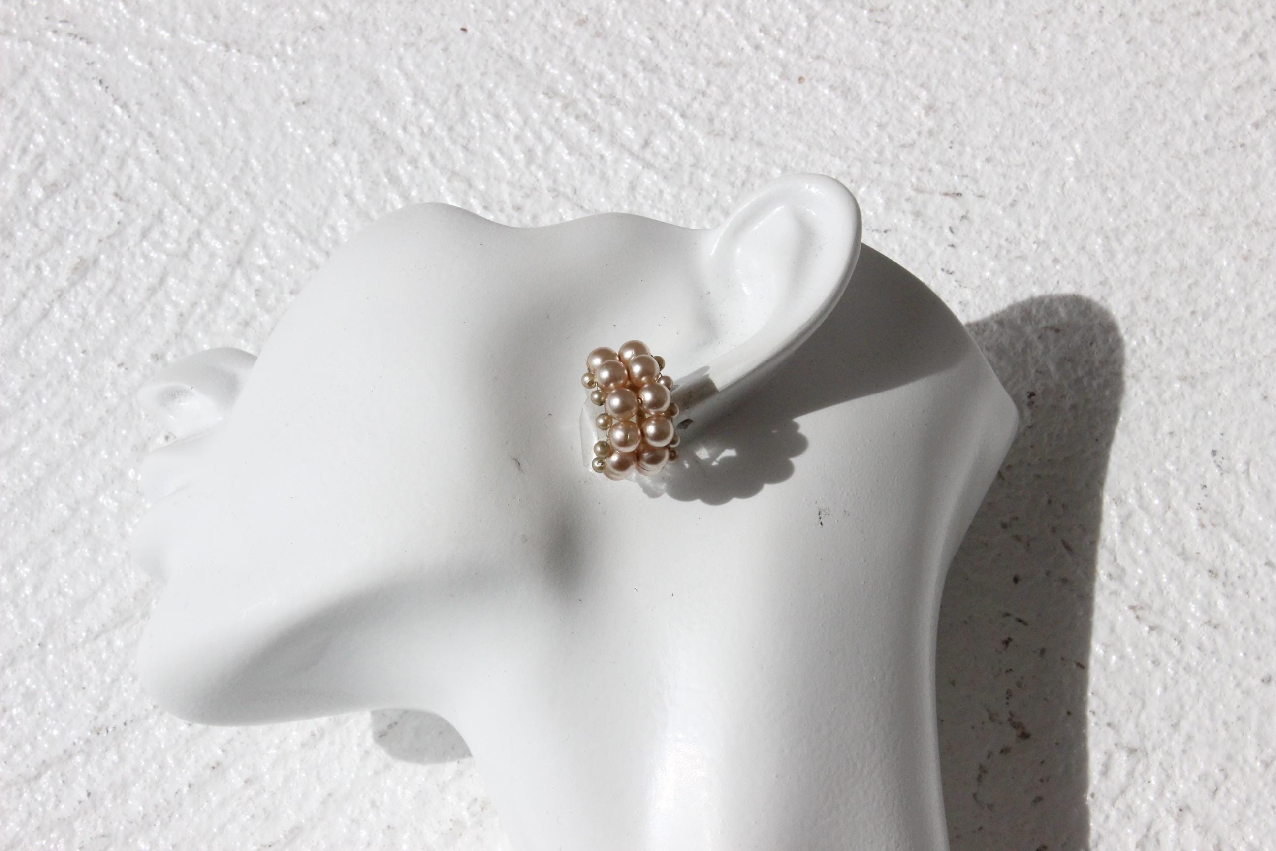 Dainty 60s Blush Tone Pearl Screw Back Earrings