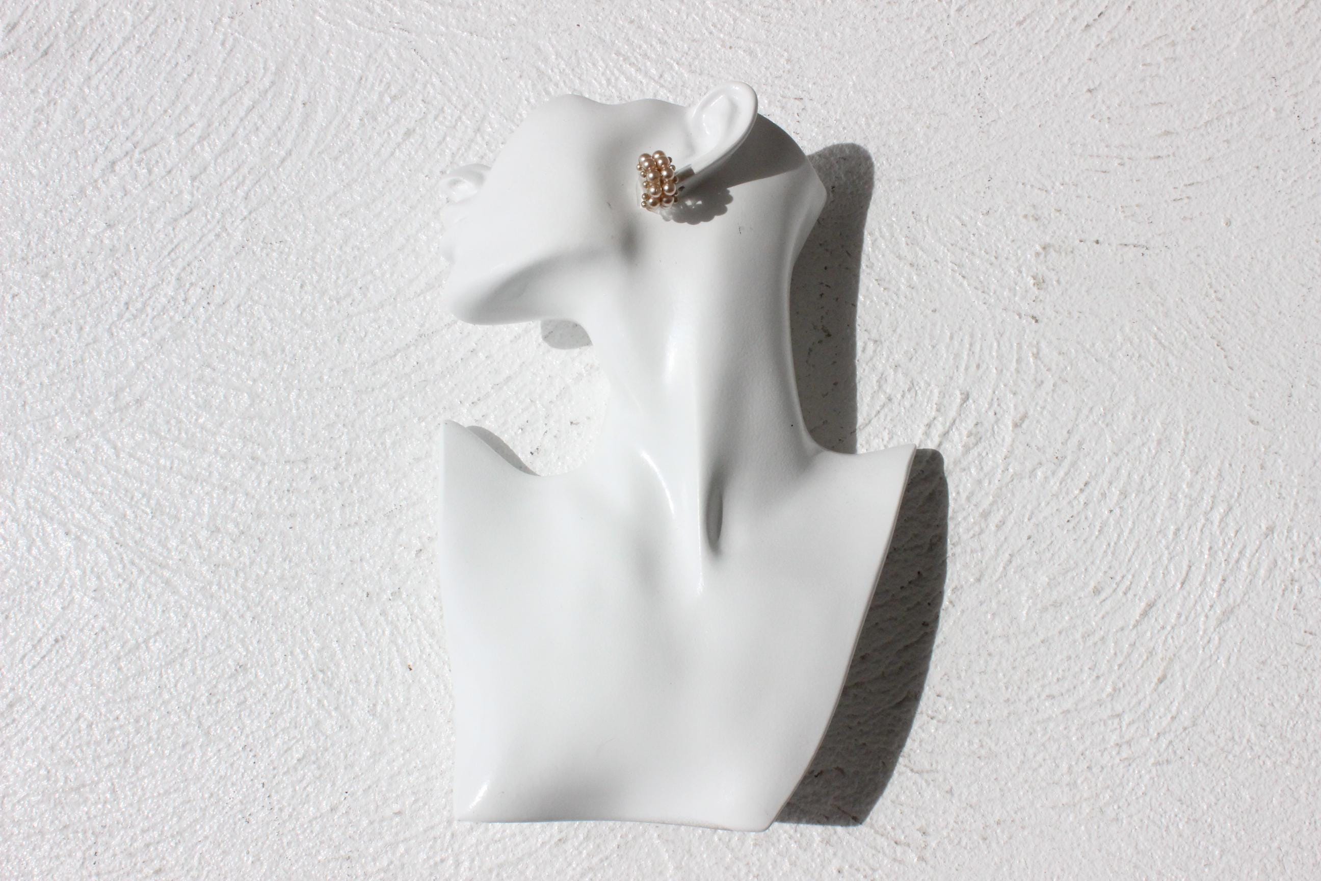 Dainty 60s Blush Tone Pearl Screw Back Earrings