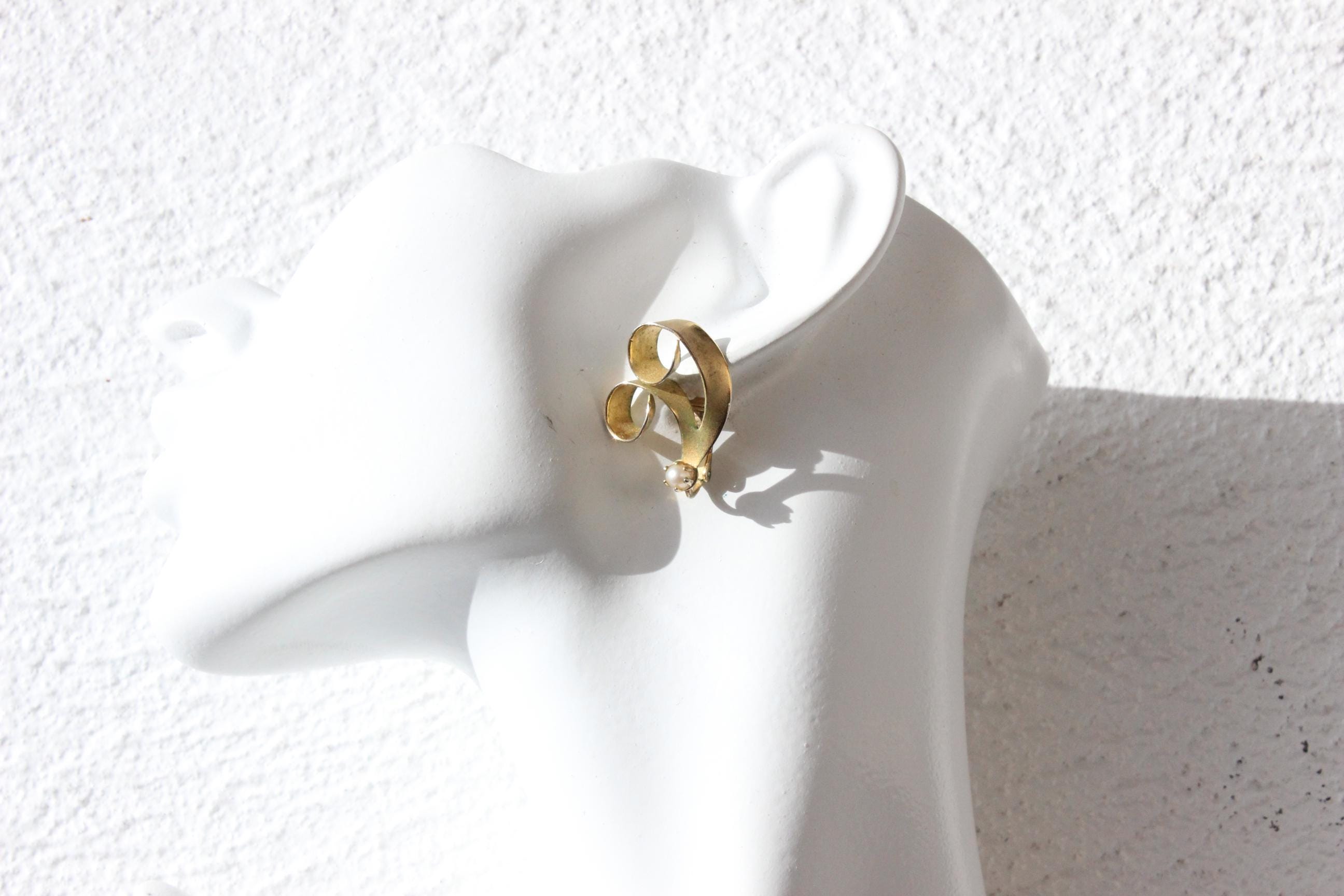 60s Baroque Gold Tone 'Curly' Clip Ons