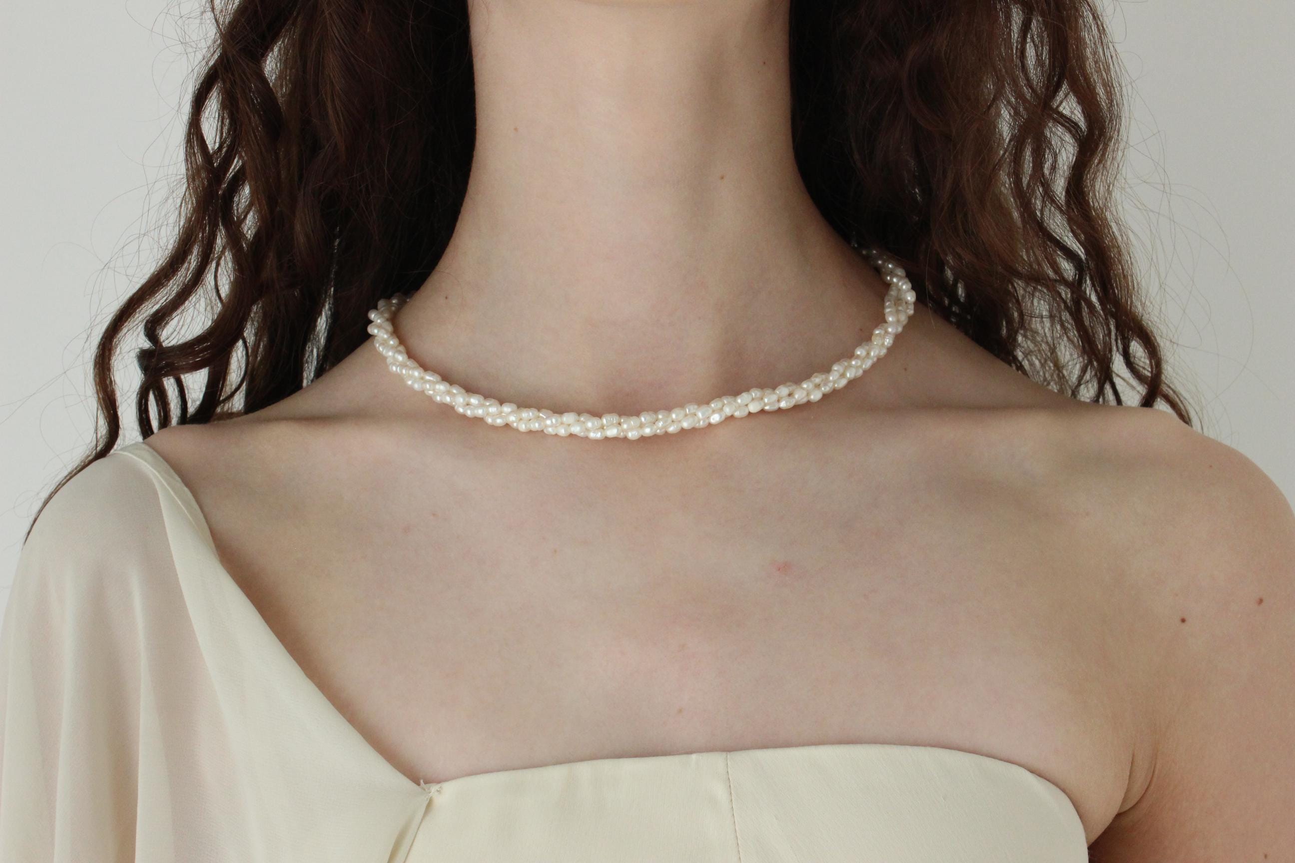 Dainty Vintage Freshwater Pearl Necklace