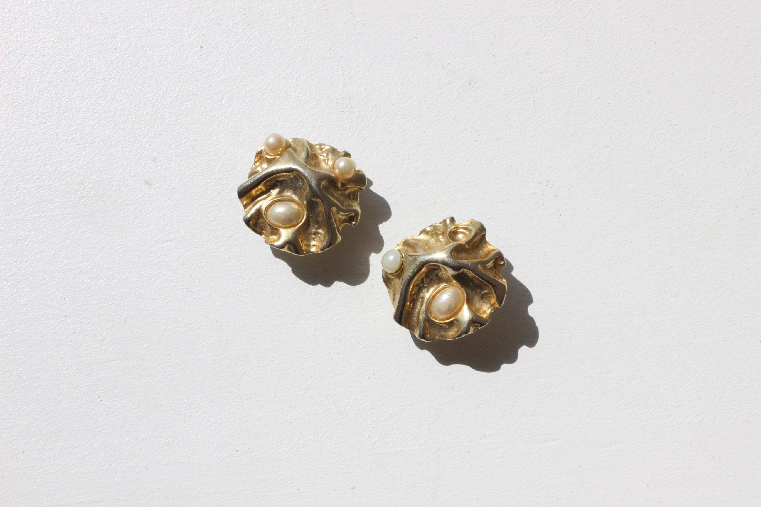 90s Abstract Undulating 'Organic' Clip Ons