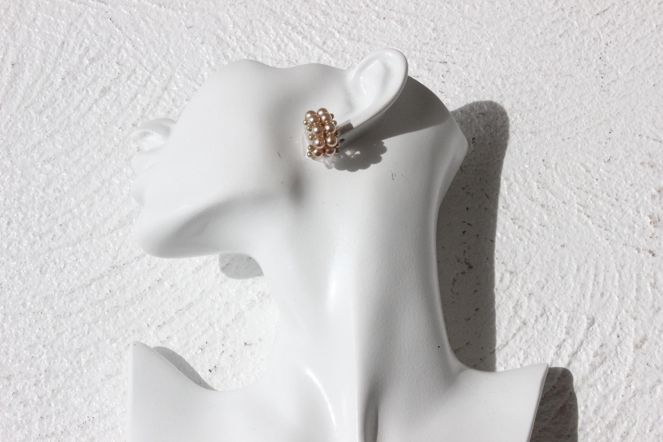 Dainty 60s Blush Tone Pearl Screw Back Earrings