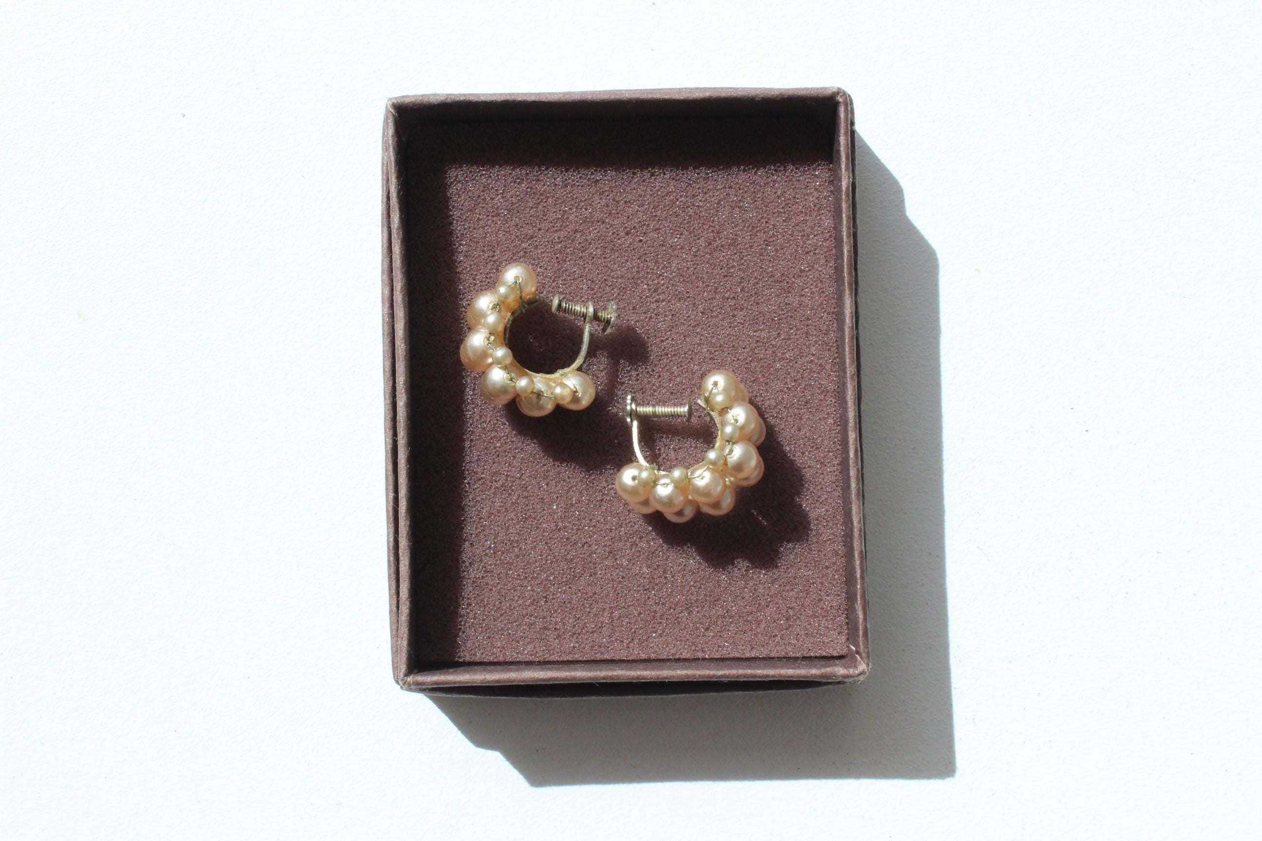 Dainty 60s Blush Tone Pearl Screw Back Earrings