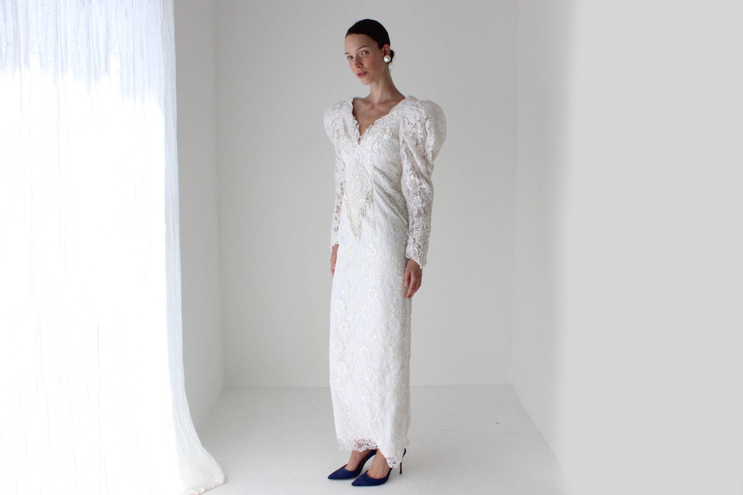 Fab 1980s Vegas Wedding Lace Puff Shoulder Dress
