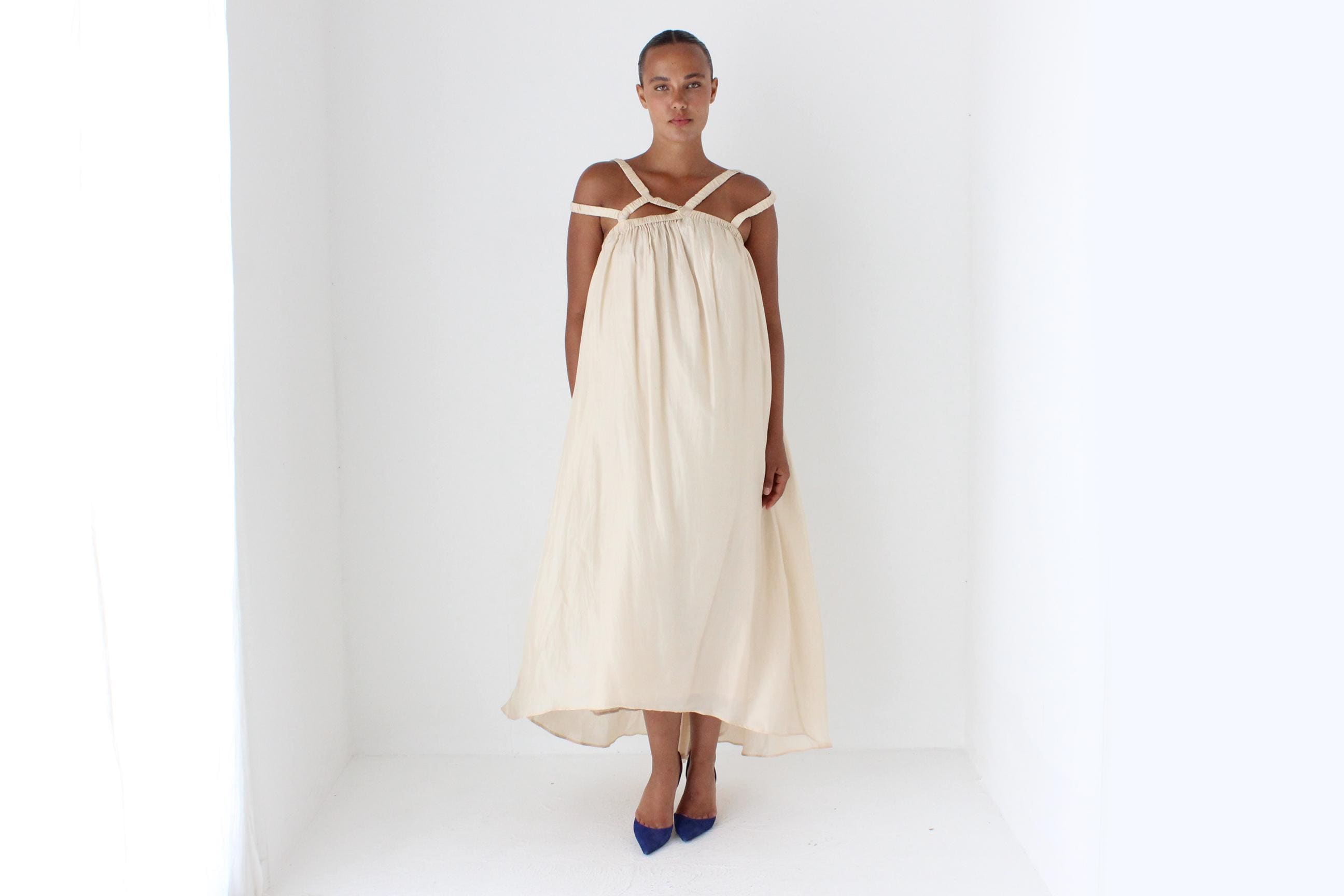2000s Kirrily Johnson Featherweight Pure Silk Trapeze Dress