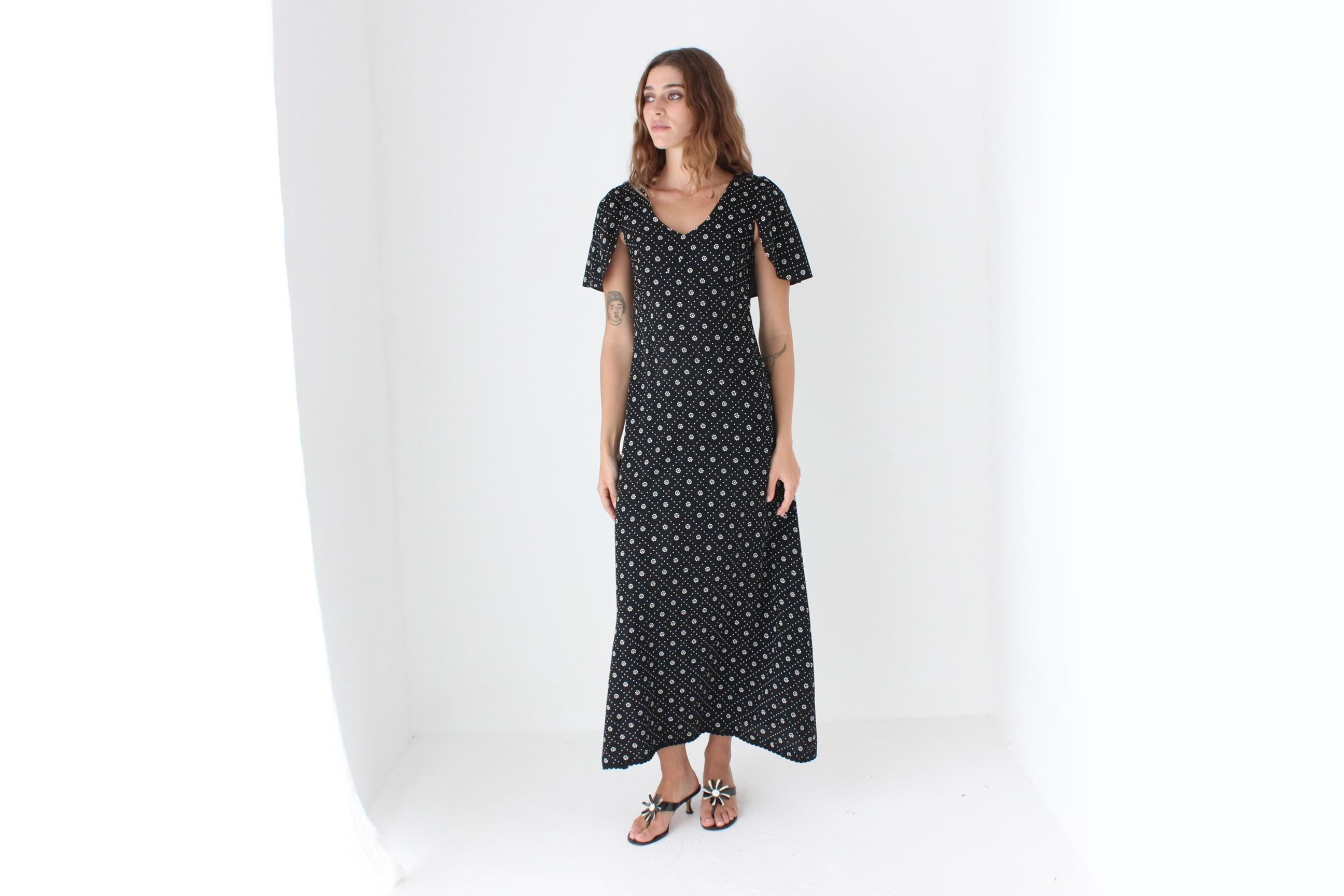 Stunning 70s Crepe Maxi Dress w/ Capelet Sleeves