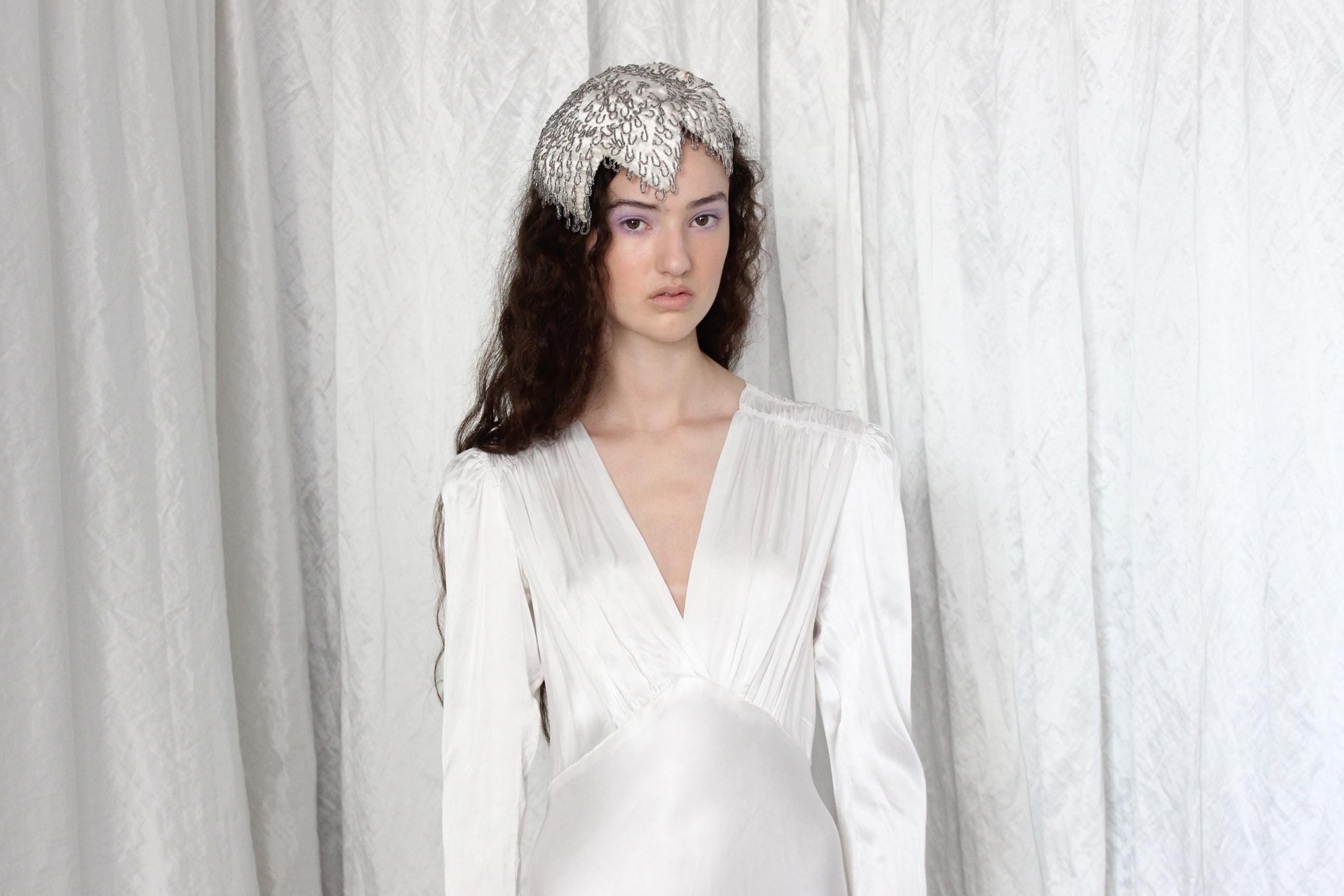 Antique 1930s White Liquid Silk Satin Plunge Neck Bias Cut Wedding Gown w/ Scalloped Train