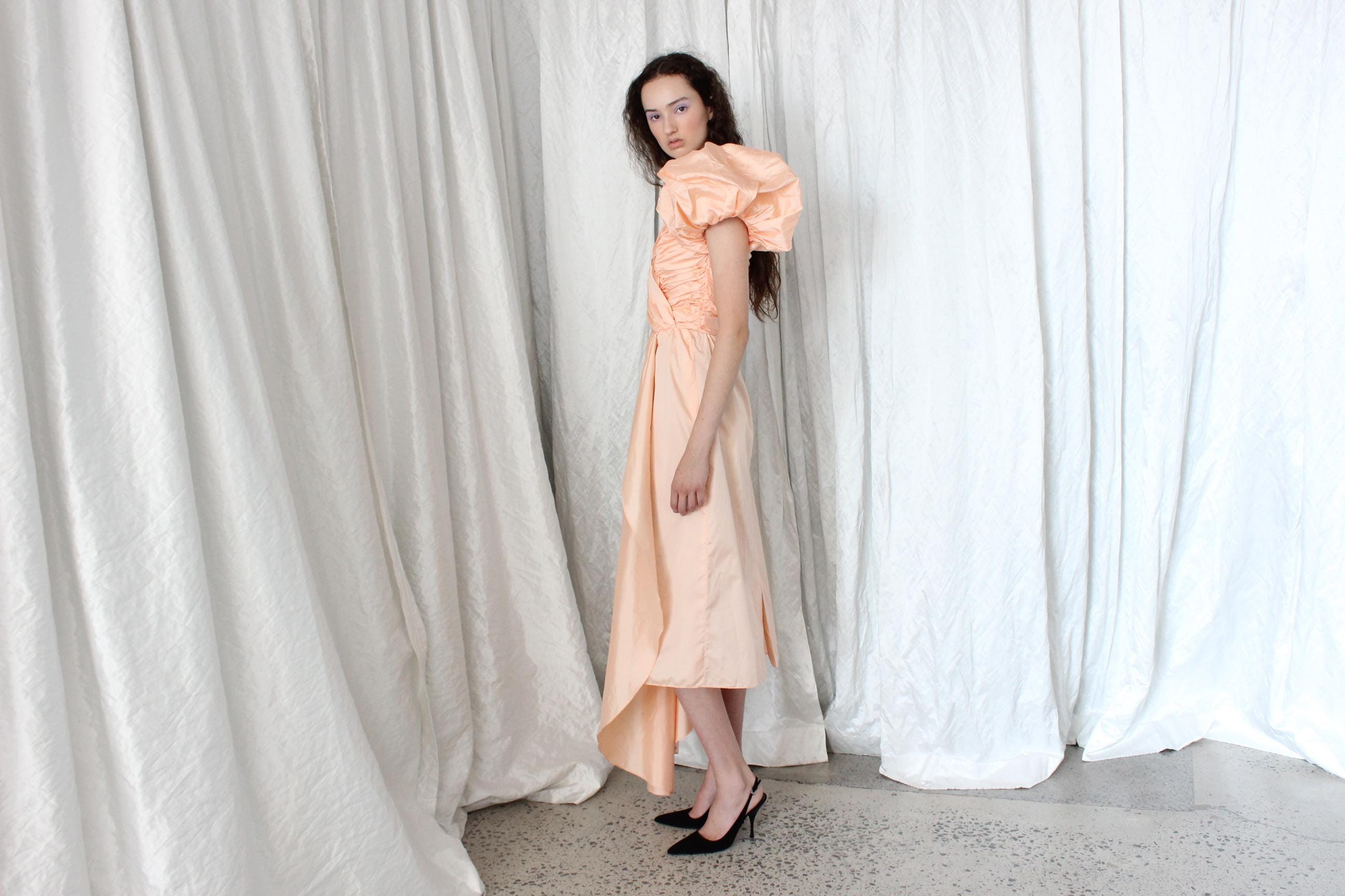 1980s Rocha Vibe Peach Puff Taffeta Gown