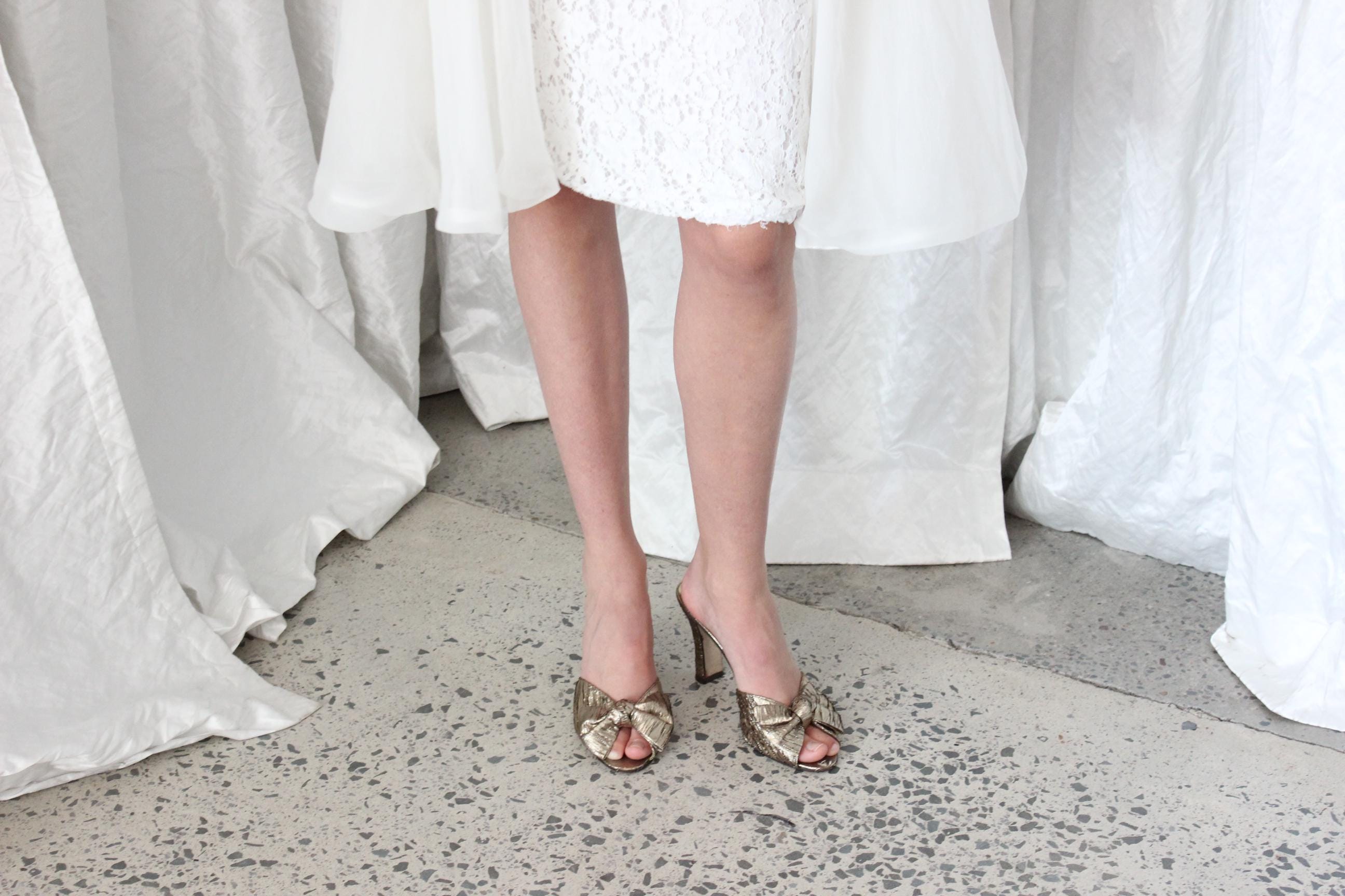 80s Gold Metallic Lamé Open Toe Bow Heels - Euro 40