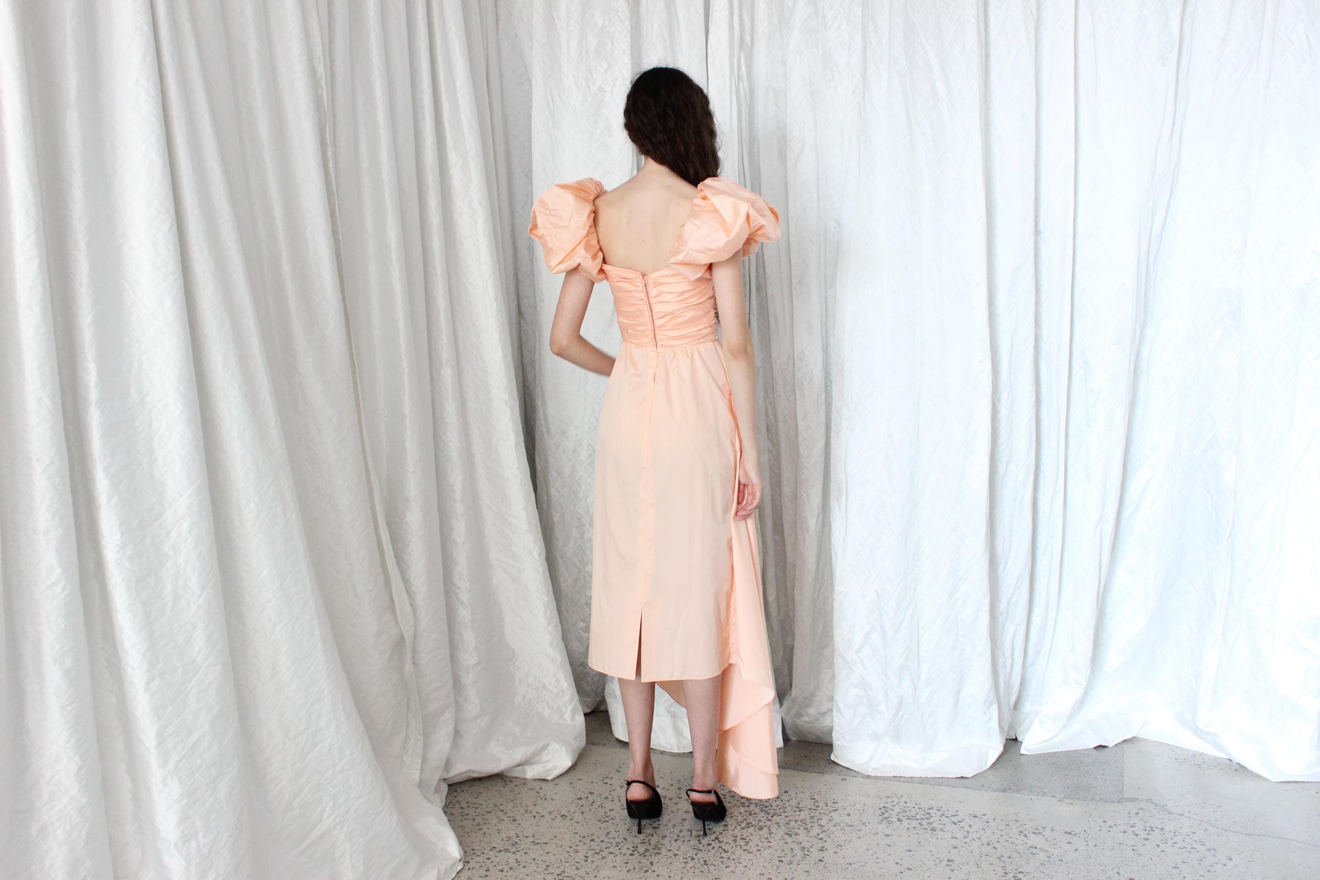 1980s Rocha Vibe Peach Puff Taffeta Gown