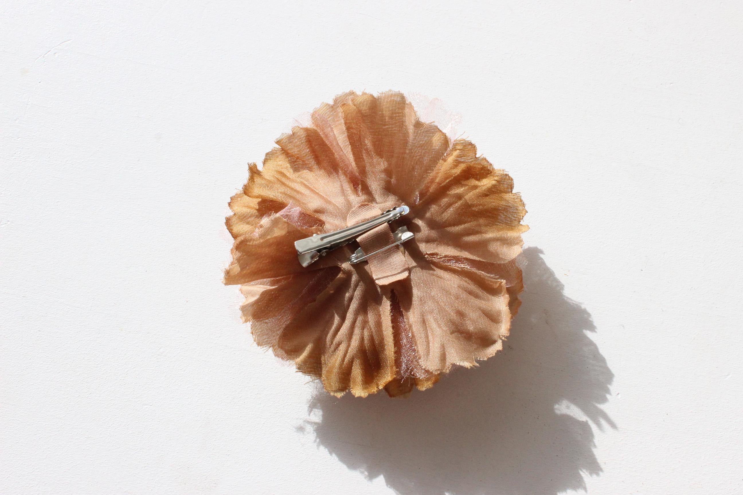 Vintage 90s Flower Brooch