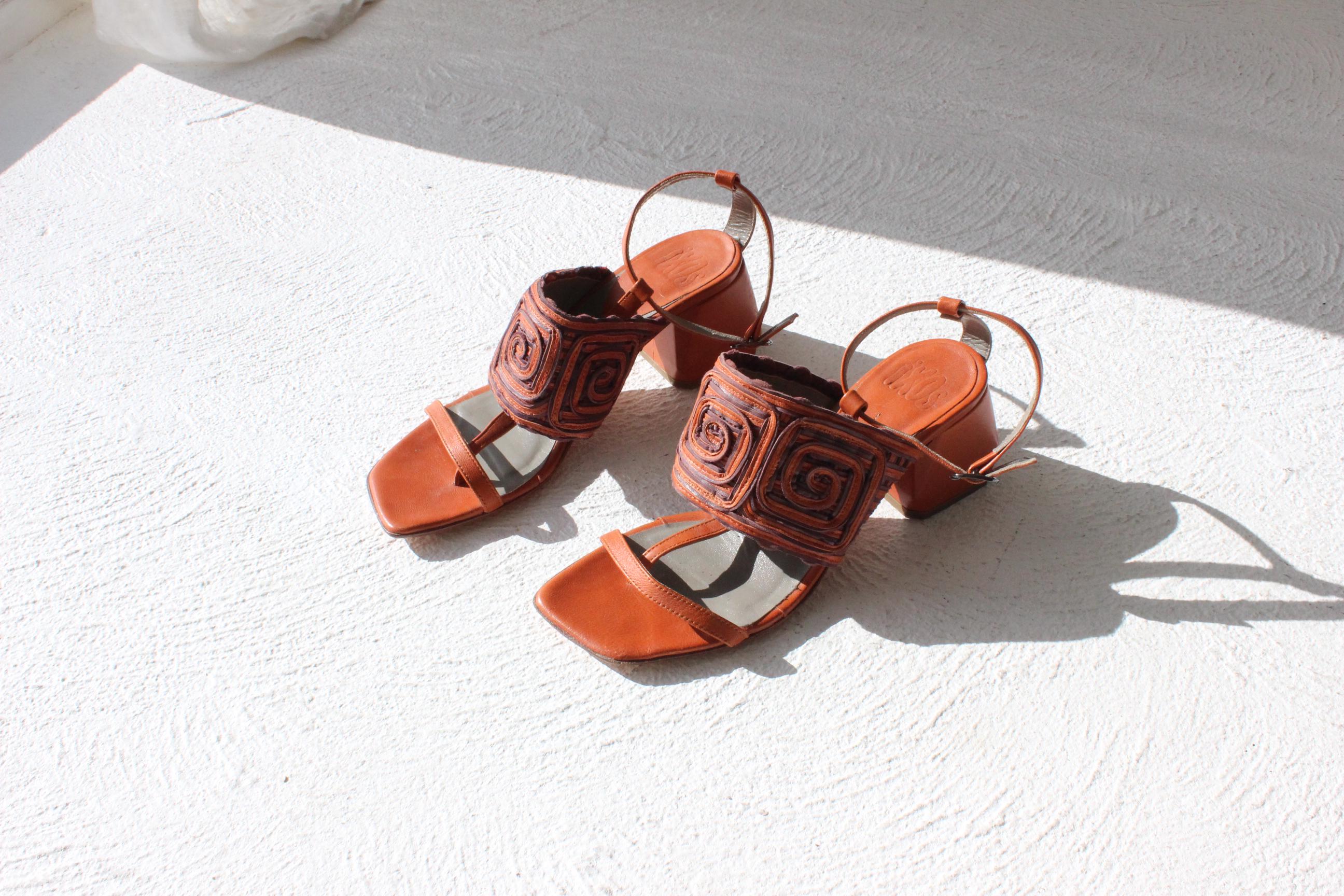 IXOS Leather Arty Abstract Sculptural Sandals ~ Euro 39