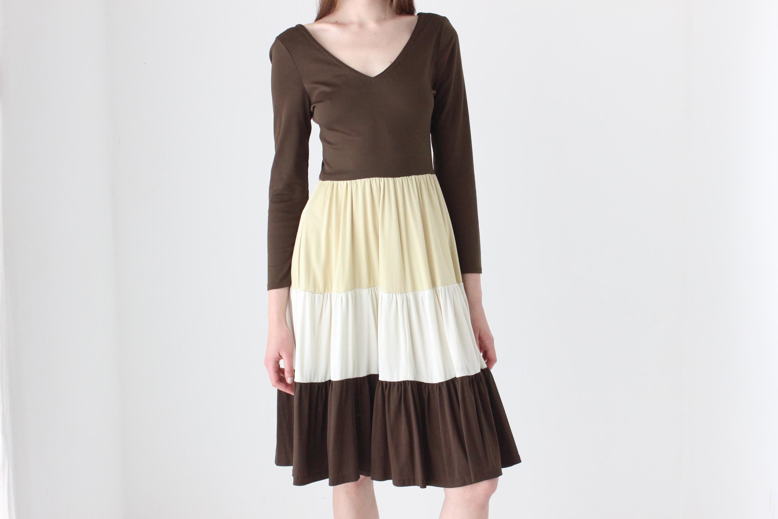 Funky 70s Tiered Jersey Dress