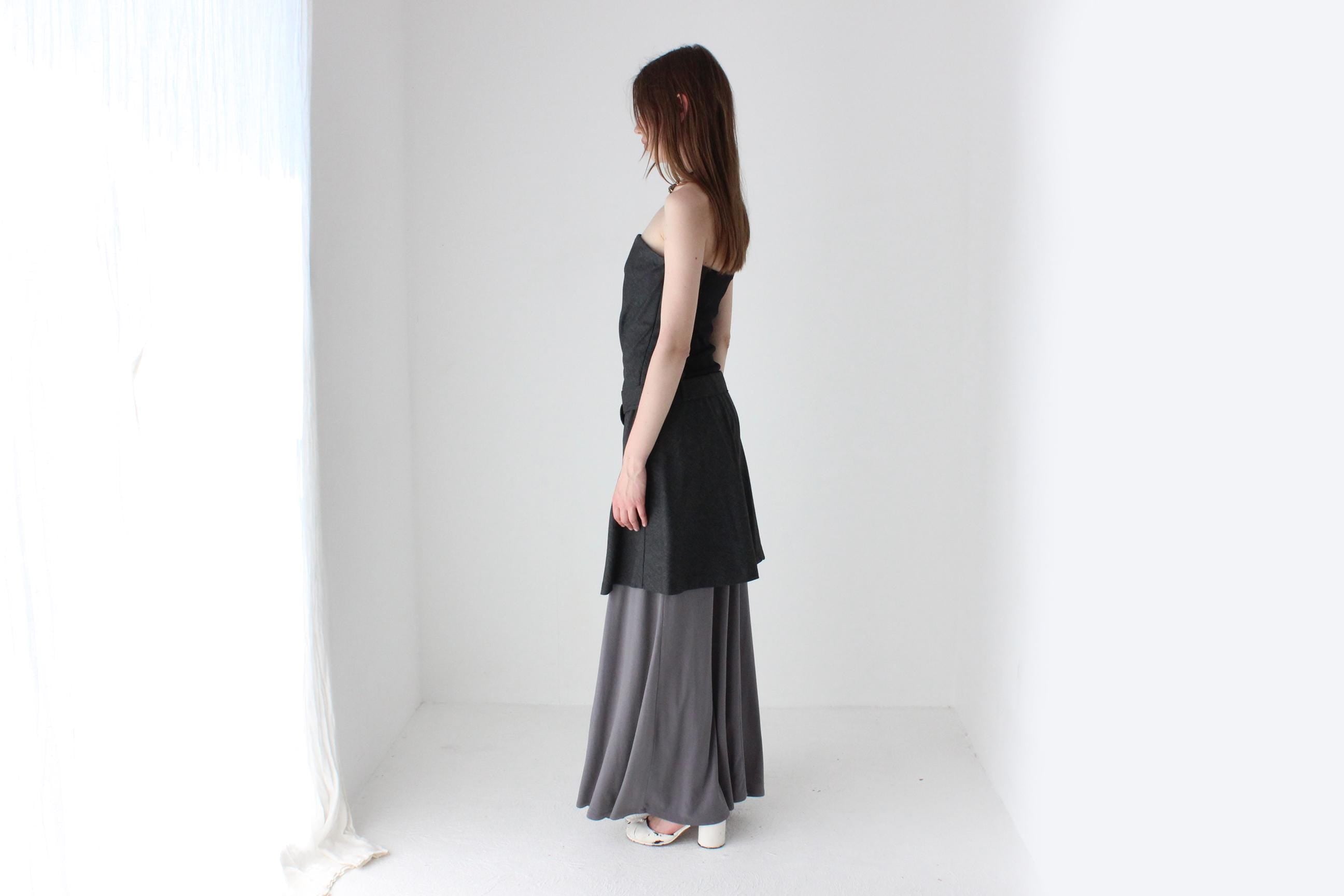 90s European 'Madrilena' Grey Woven Strapless Belted Mini