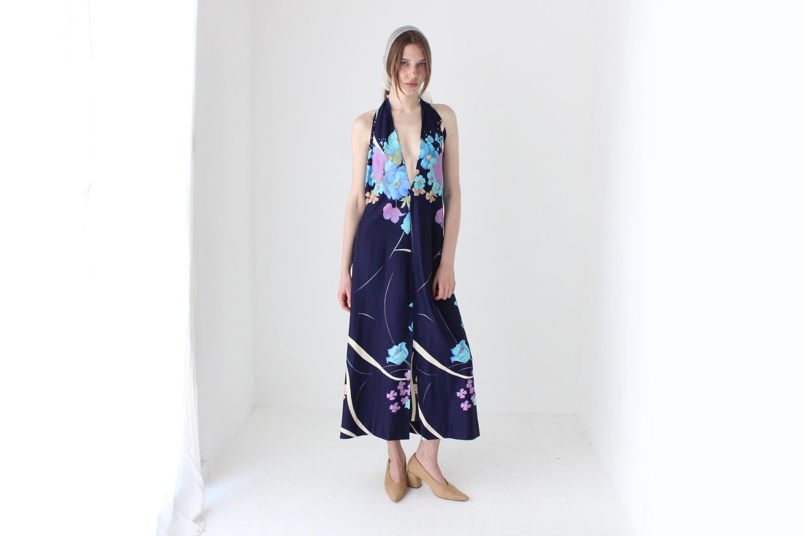 Relaxed 70s Arty Halter Dress
