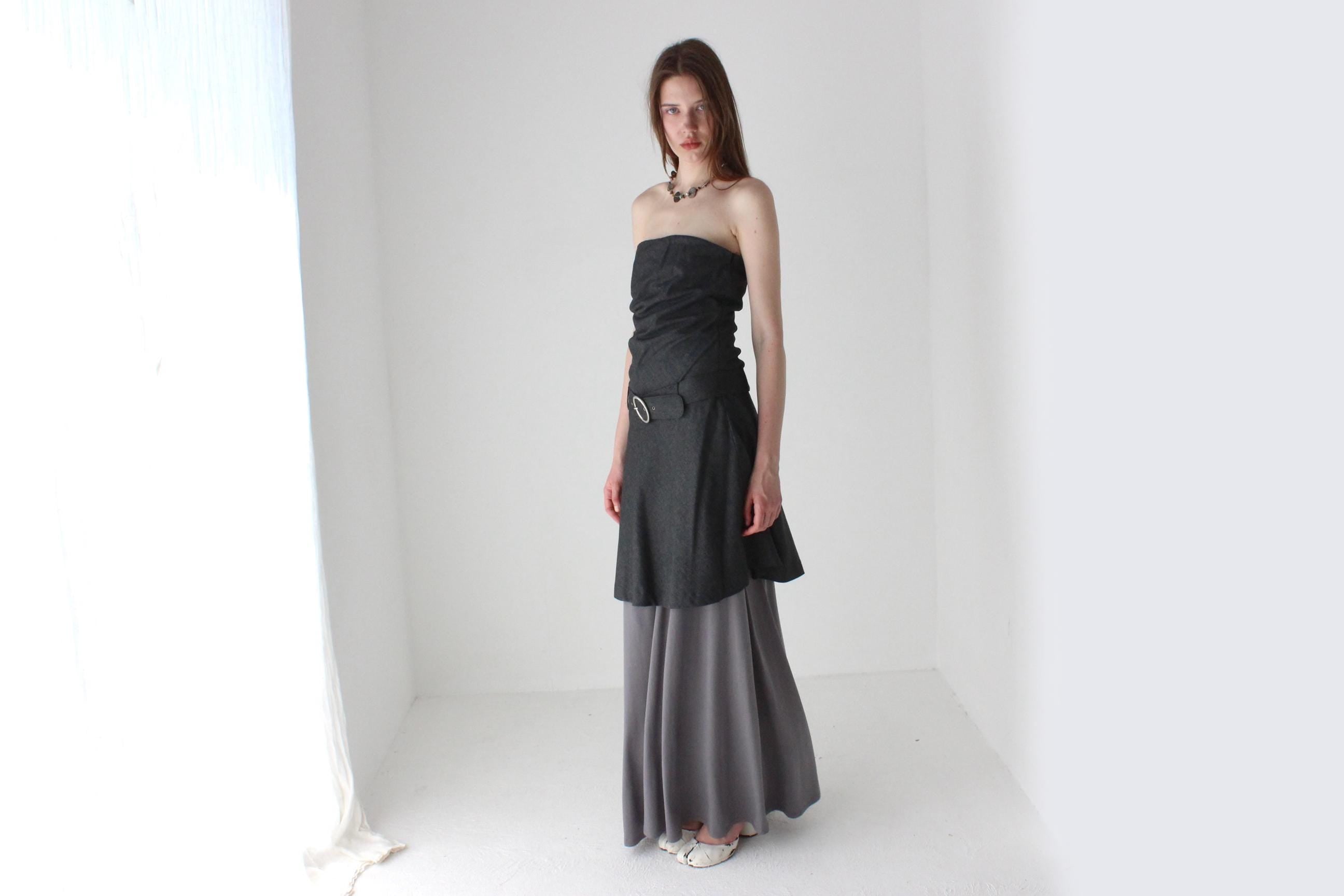 90s European 'Madrilena' Grey Woven Strapless Belted Mini