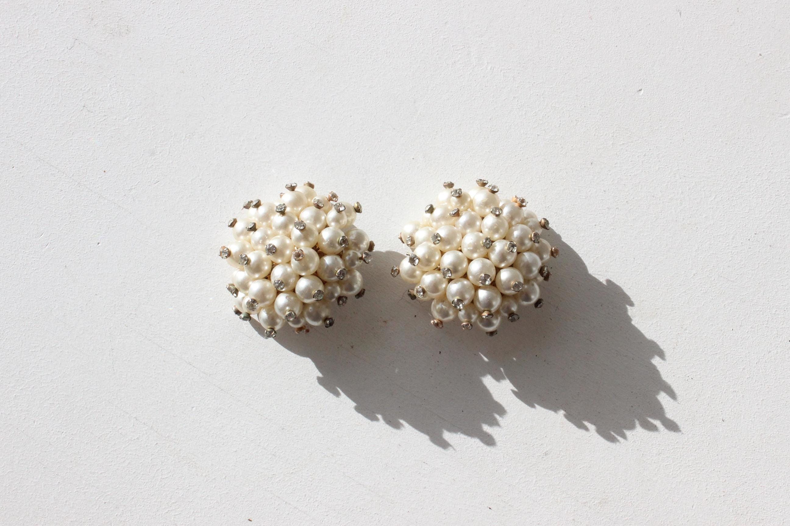 Glam 60s Pearl Cluster Clip Ons
