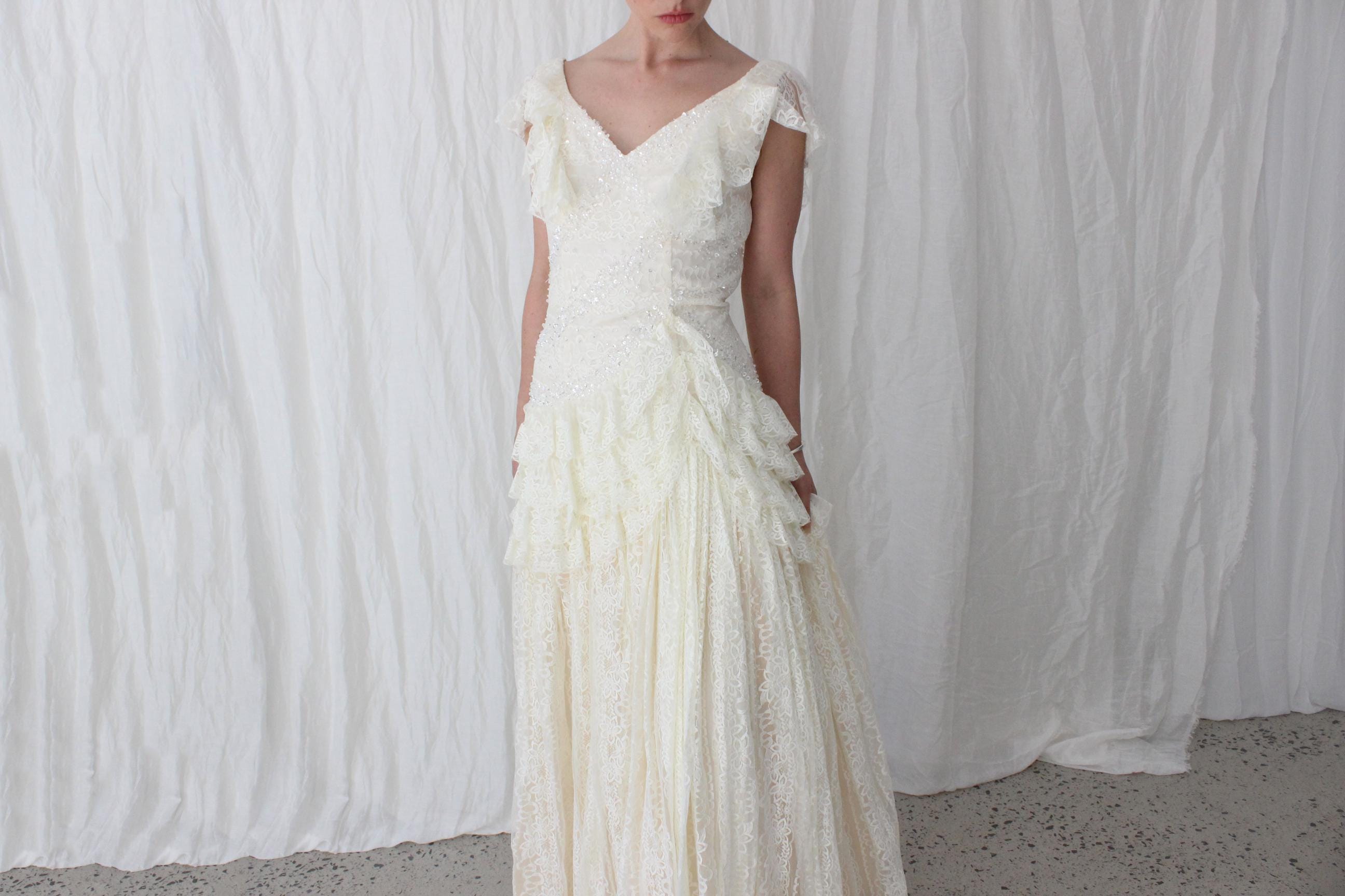 90s Cream Lace Drop Waist & Ruffle Wedding Dress w/ Low Back