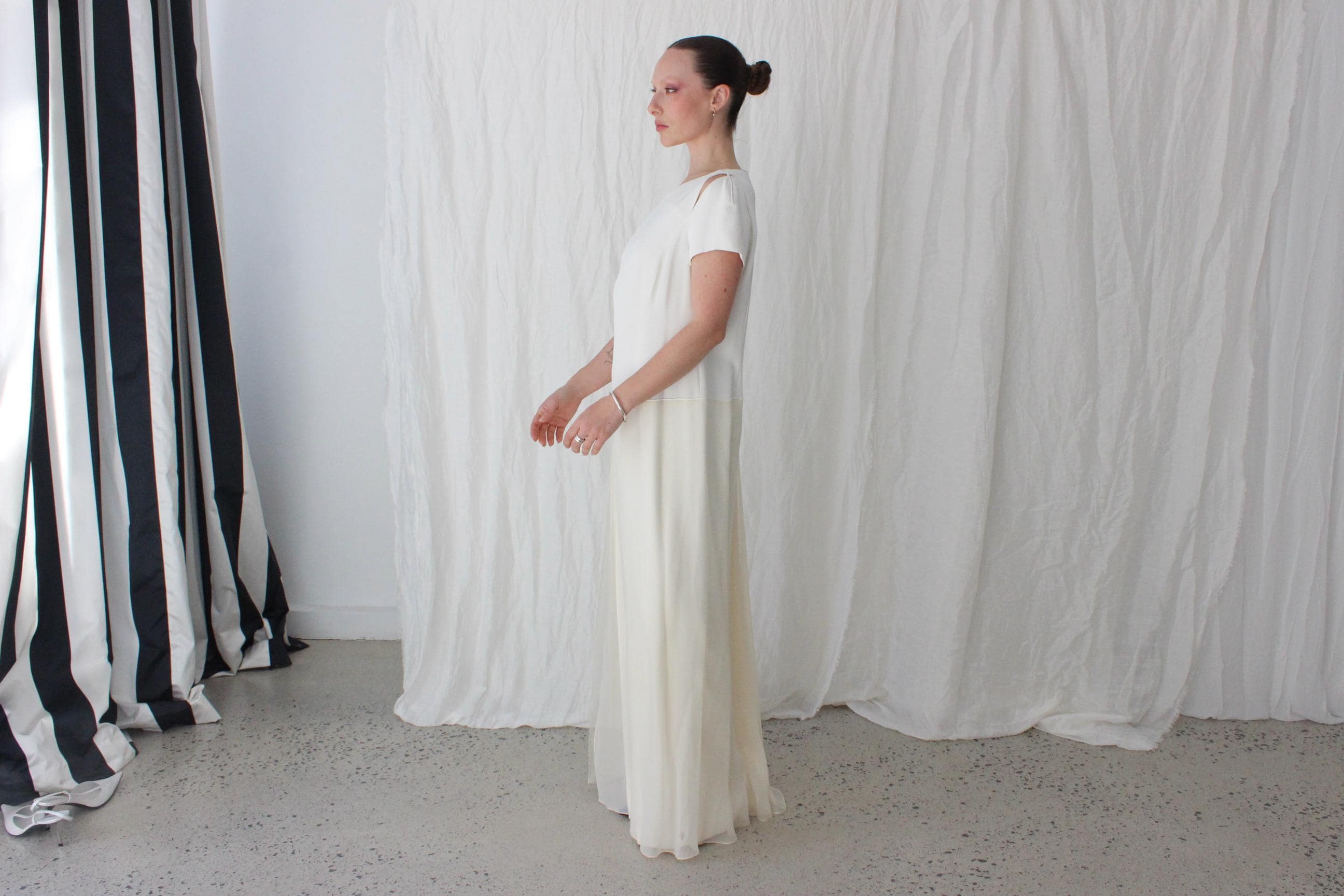 Chic 2000s Amanda Wakeley Crepe & Chiffon Gown