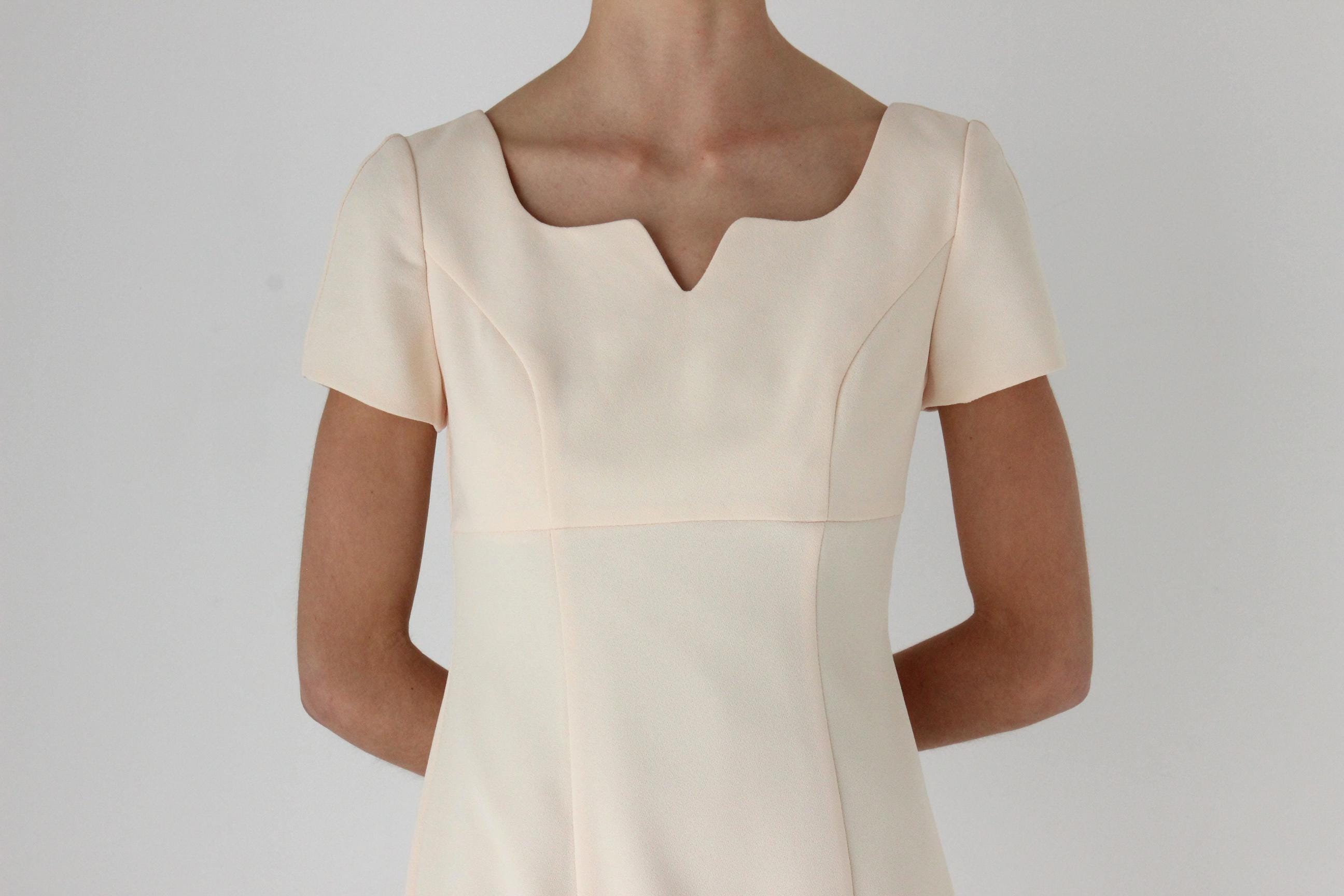 90s Cream Crepe Mini
