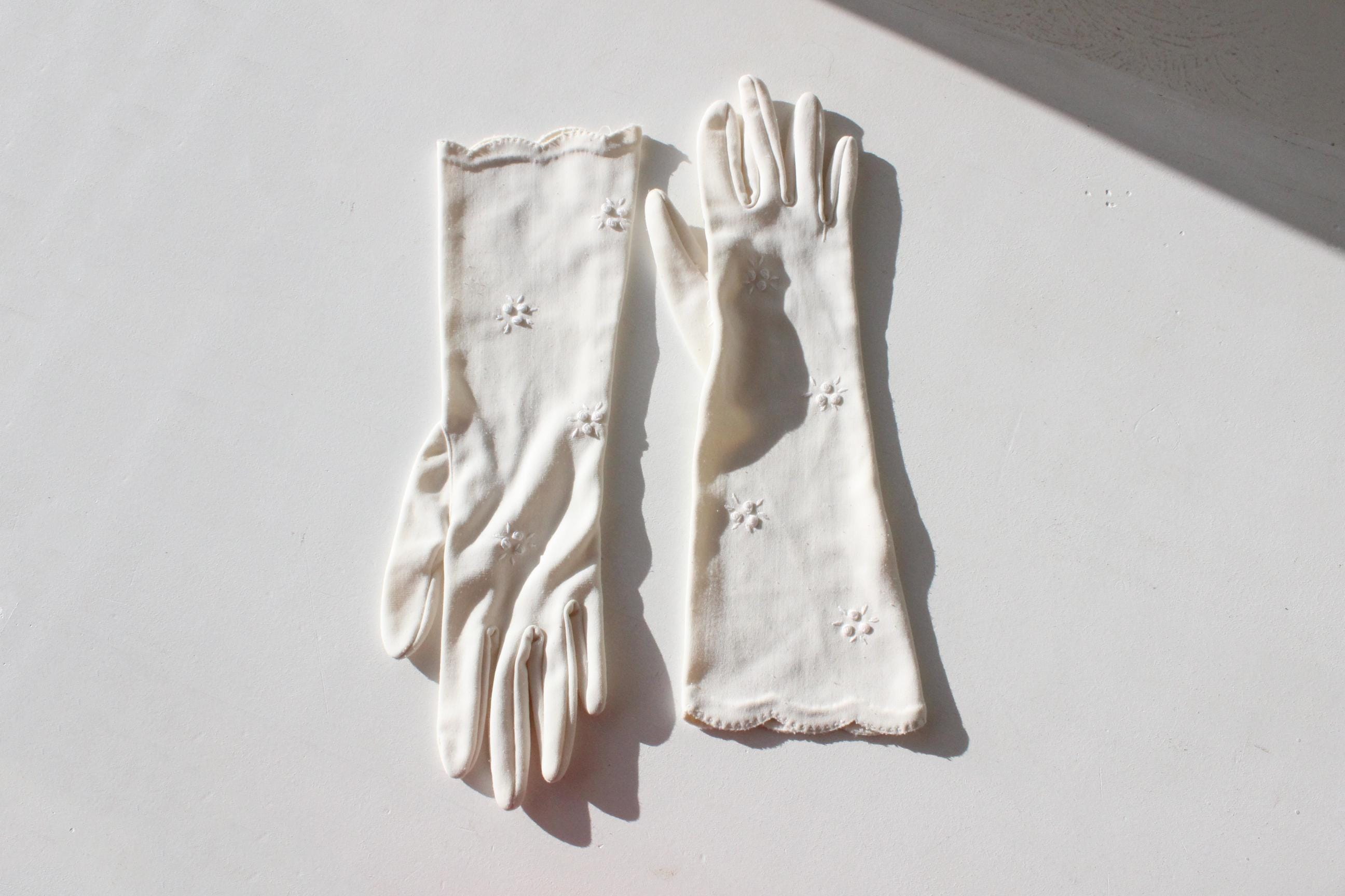 50s Flower Embroidered Stretch Nylon Bridal Gloves