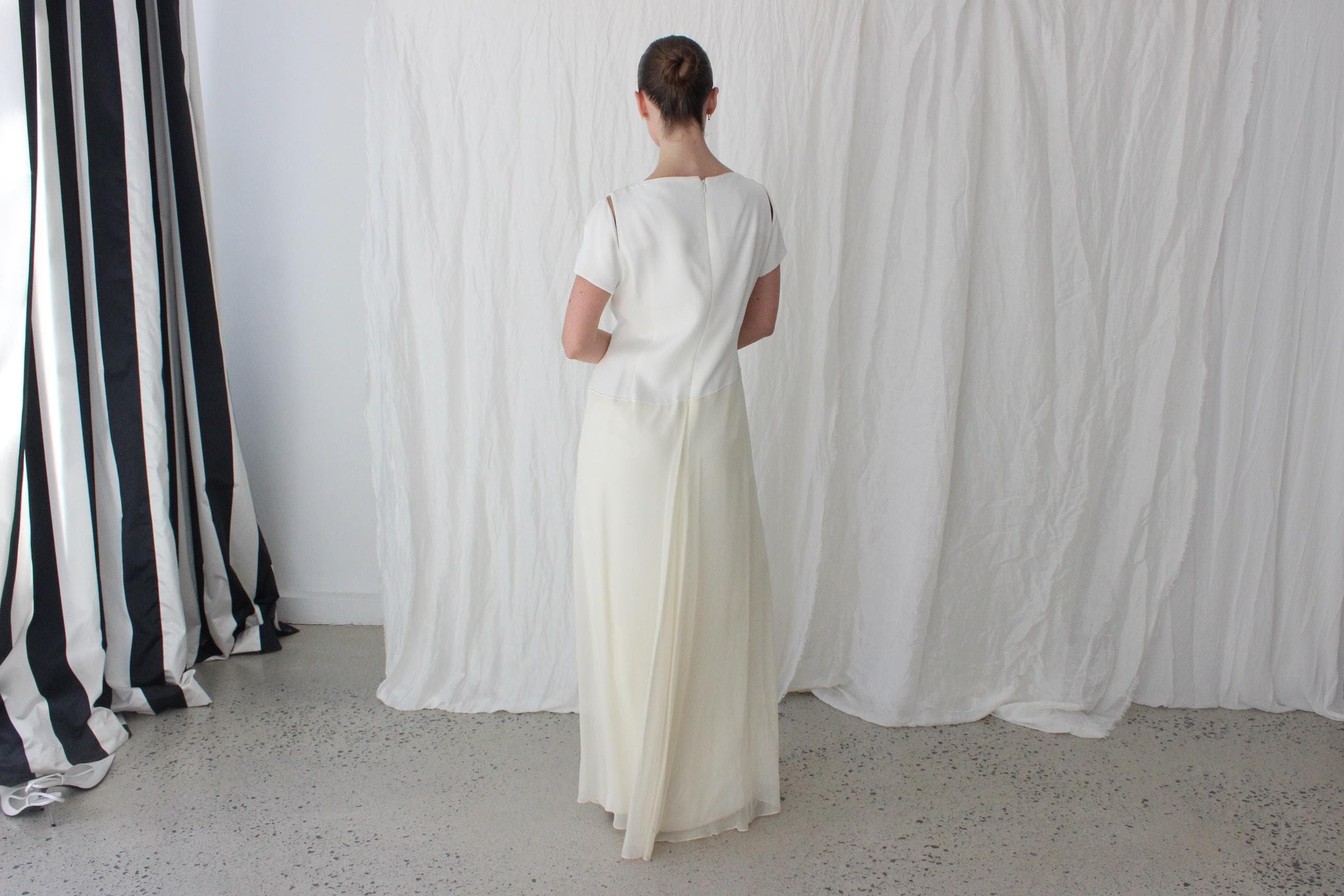 Chic 2000s Amanda Wakeley Crepe & Chiffon Gown