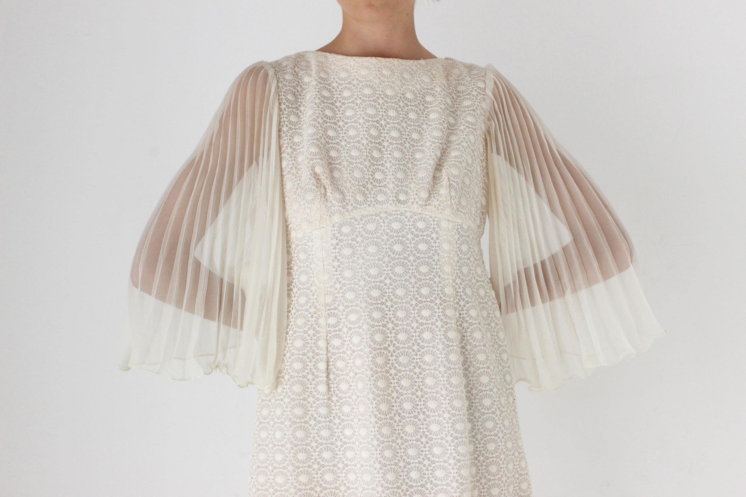Dreamy 60s Cream Cotton Shift w/ Pleated Wing Sleeves