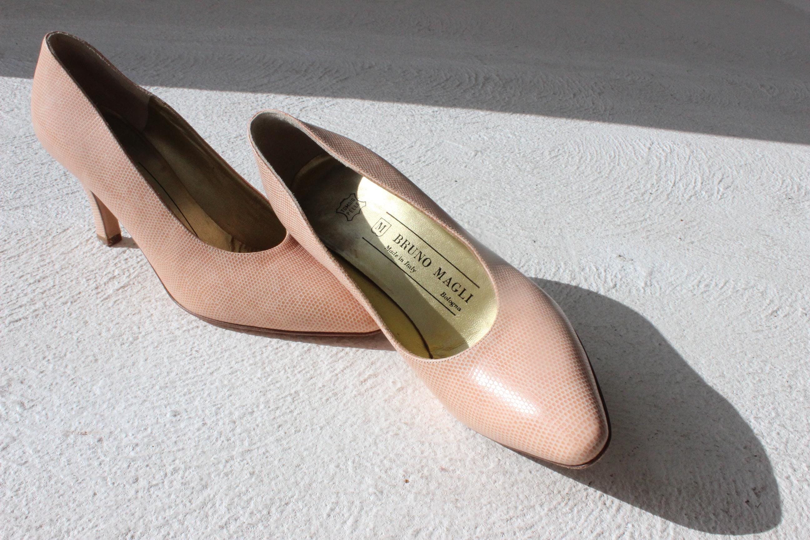 80s Bruno Magli Pink Lizard Leather Pumps ~ Euro 37