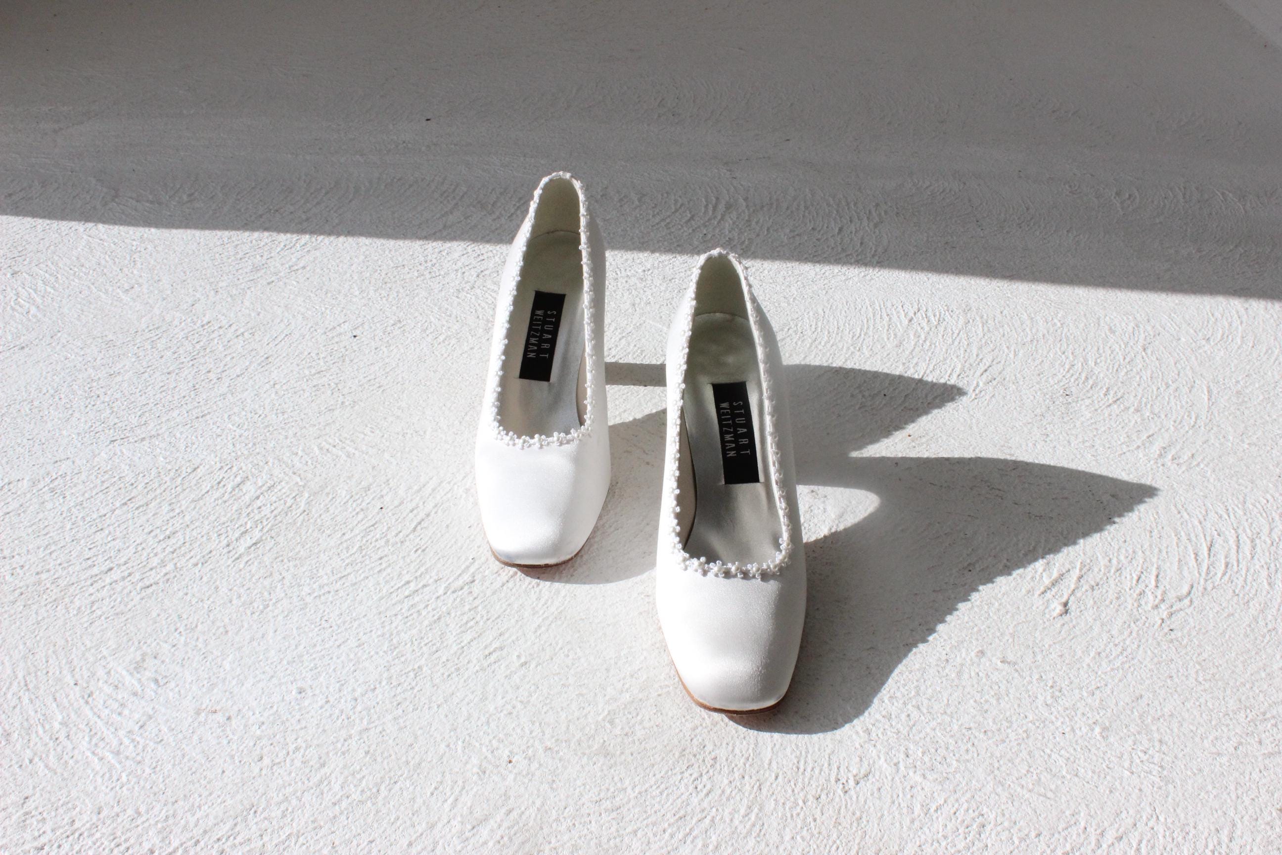 90s Stuart Weitzman White Satin Block Heel Pumps w/ Daisy Trim - Euro 38