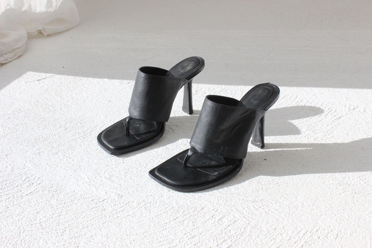 2000s Ellery for Witchery Black Leather Heeled Sandals ~ Euro 40