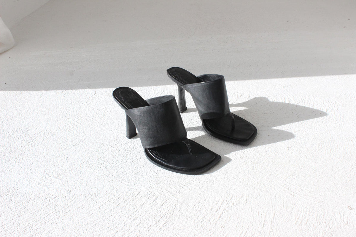2000s Ellery for Witchery Black Leather Heeled Sandals ~ Euro 40