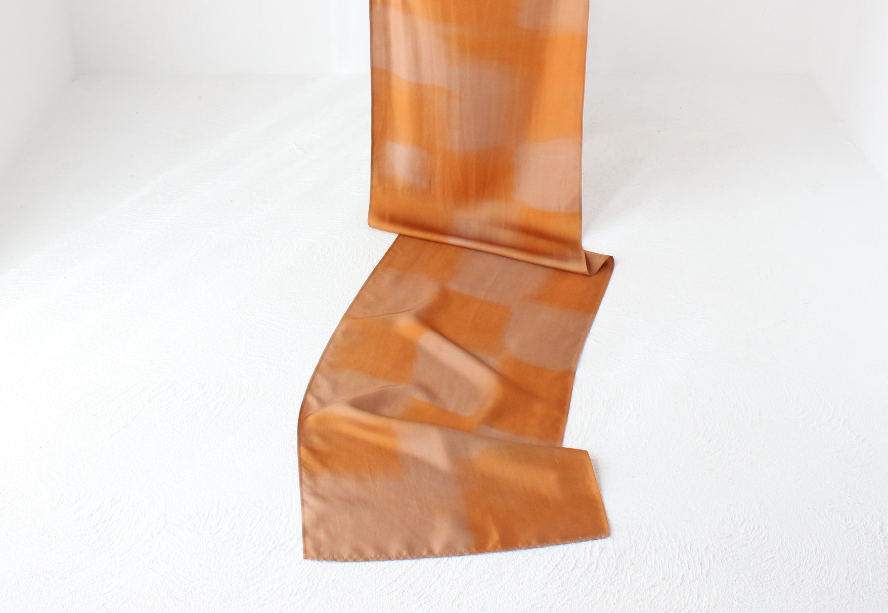 Melted Checker Runner in Caramel