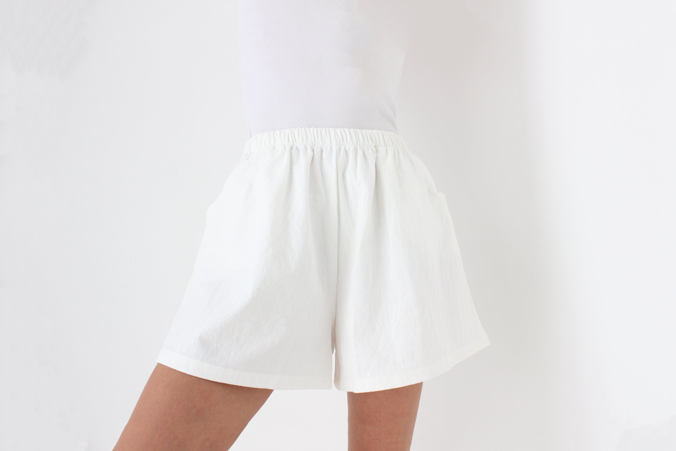 The Famous Shorts - Cotton / Linen Blend Stretch Waist Flared Leg Shorts in White
