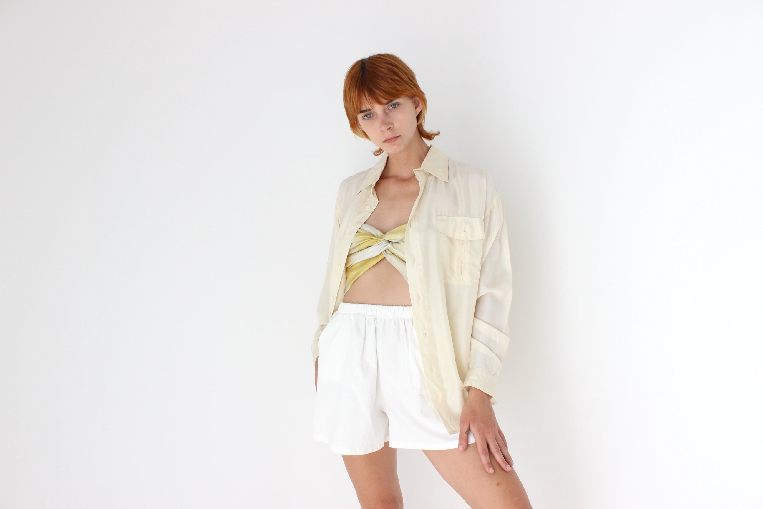 The Famous Shorts - Cotton / Linen Blend Stretch Waist Flared Leg Shorts in White