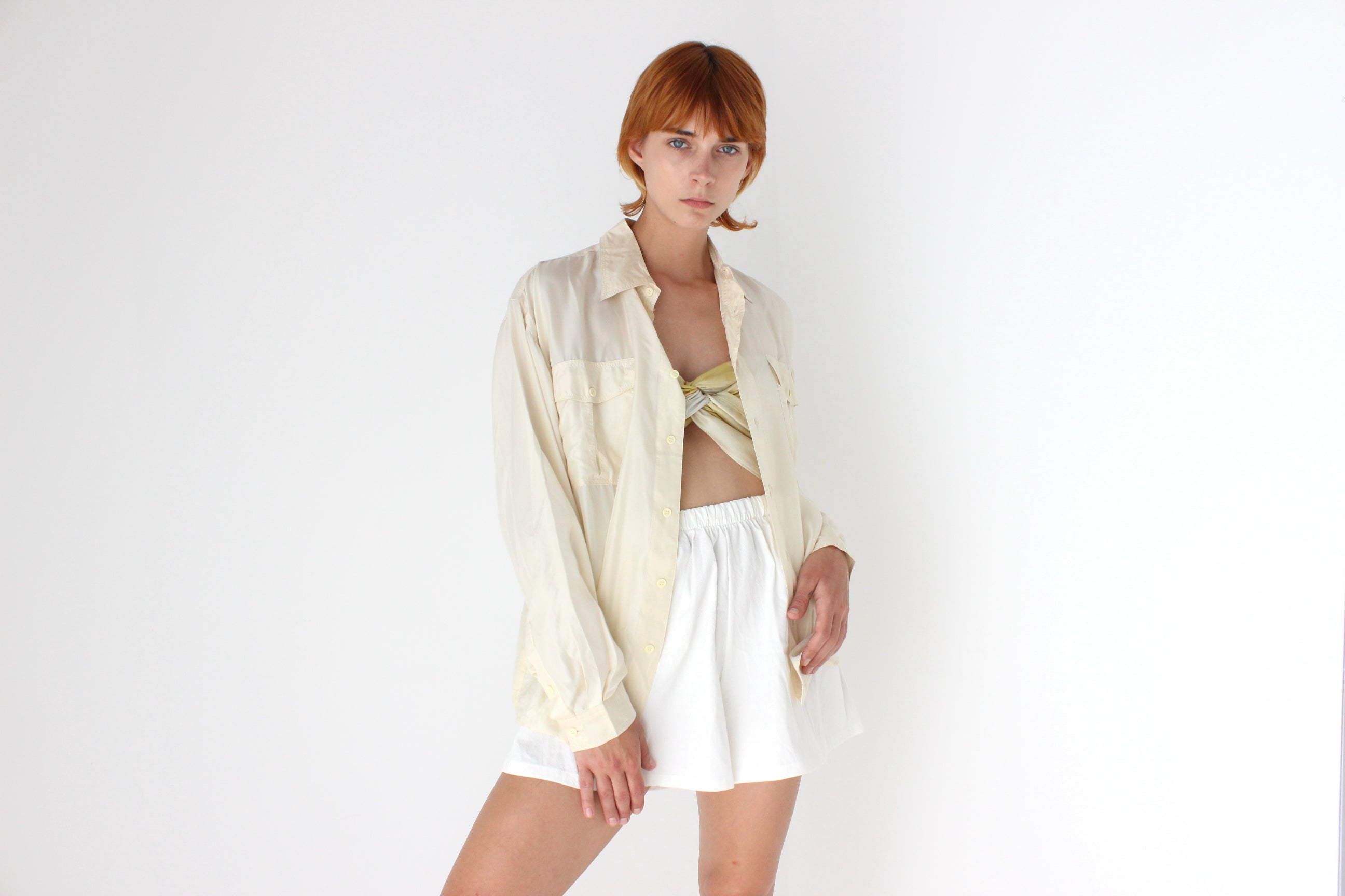 The Famous Shorts - Cotton / Linen Blend Stretch Waist Flared Leg Shorts in White