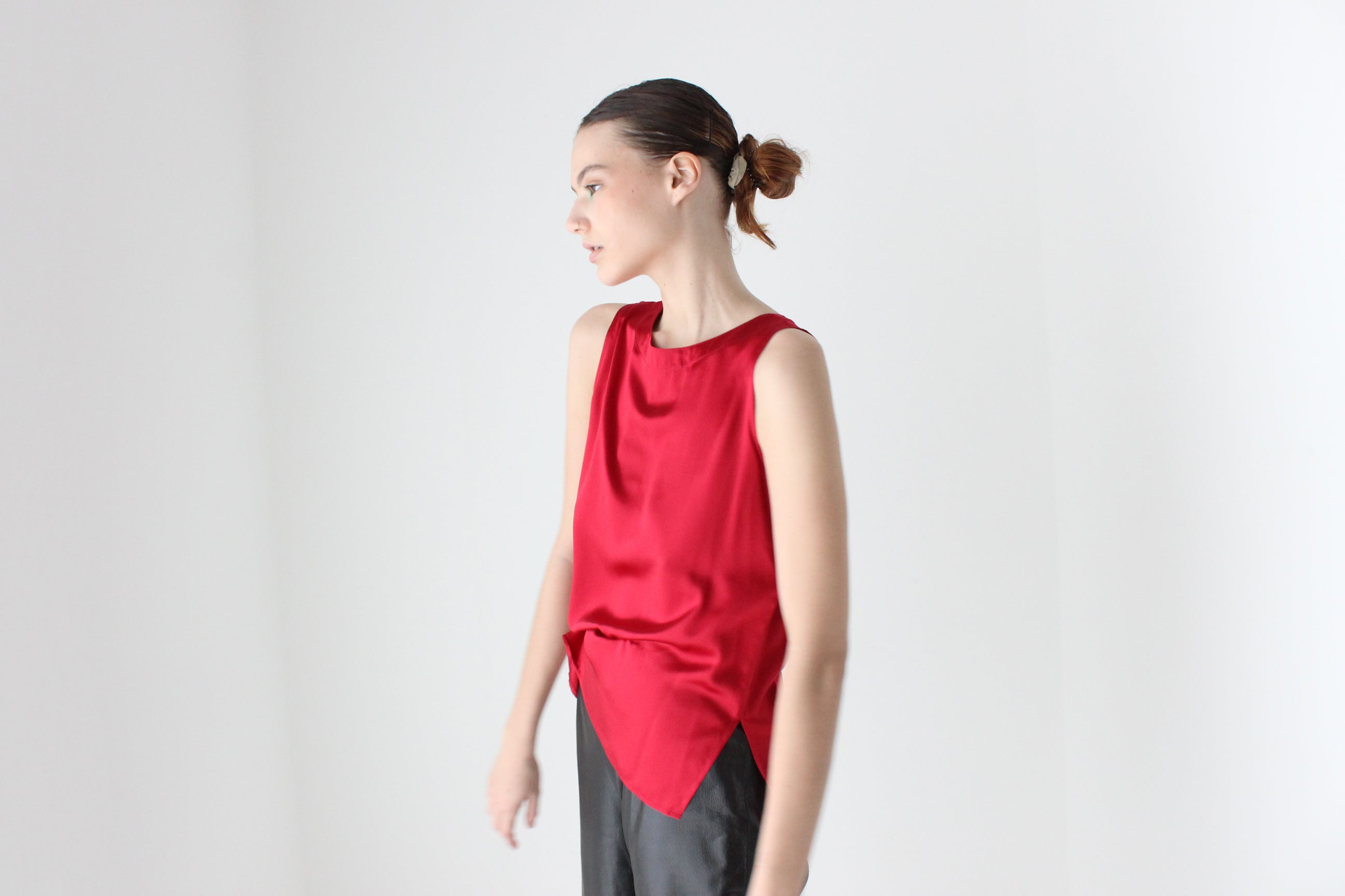 90s Pure Silk Sleeveless Tank Top in Rich Red Gloss