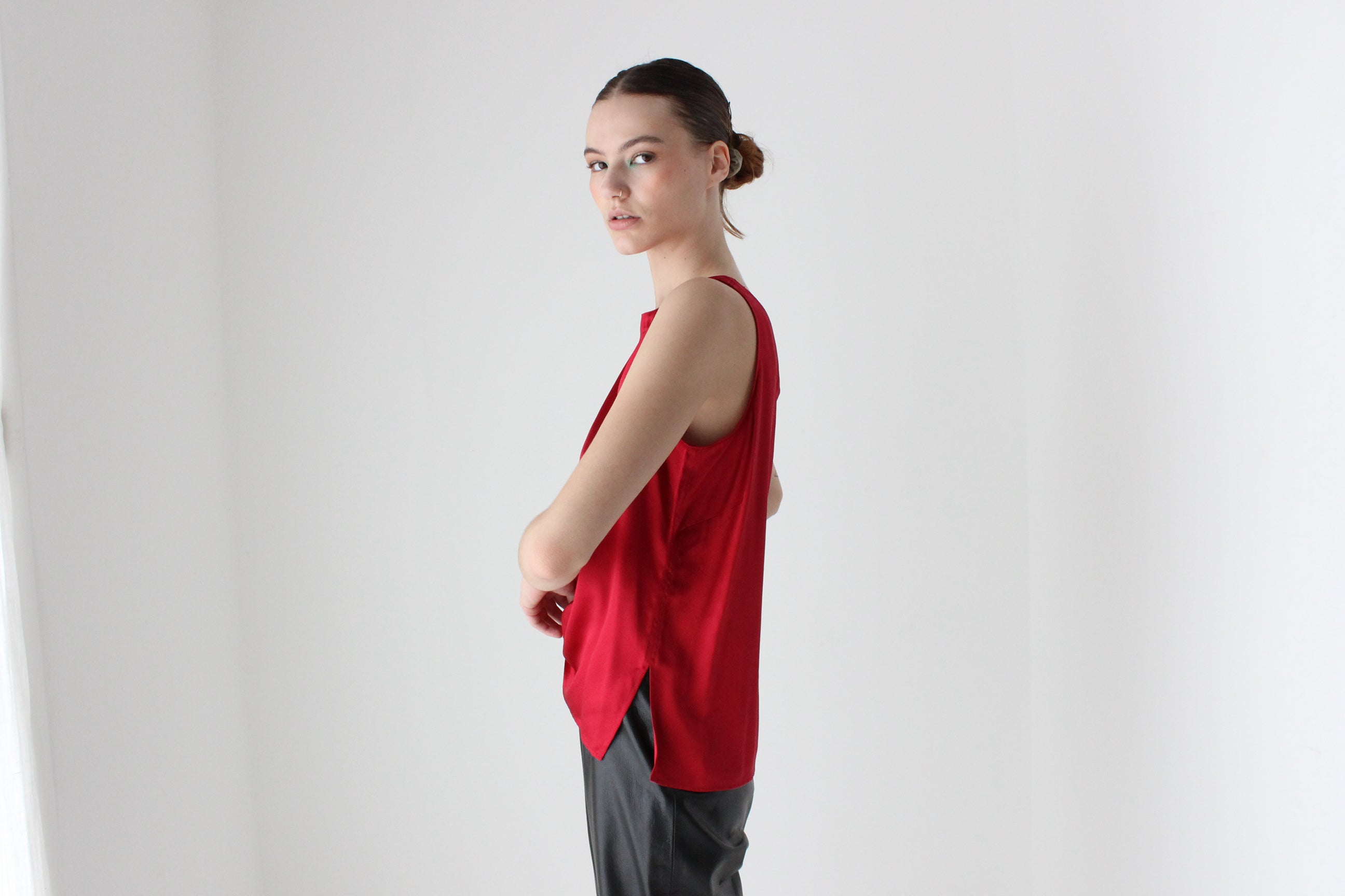 90s Pure Silk Sleeveless Tank Top in Rich Red Gloss