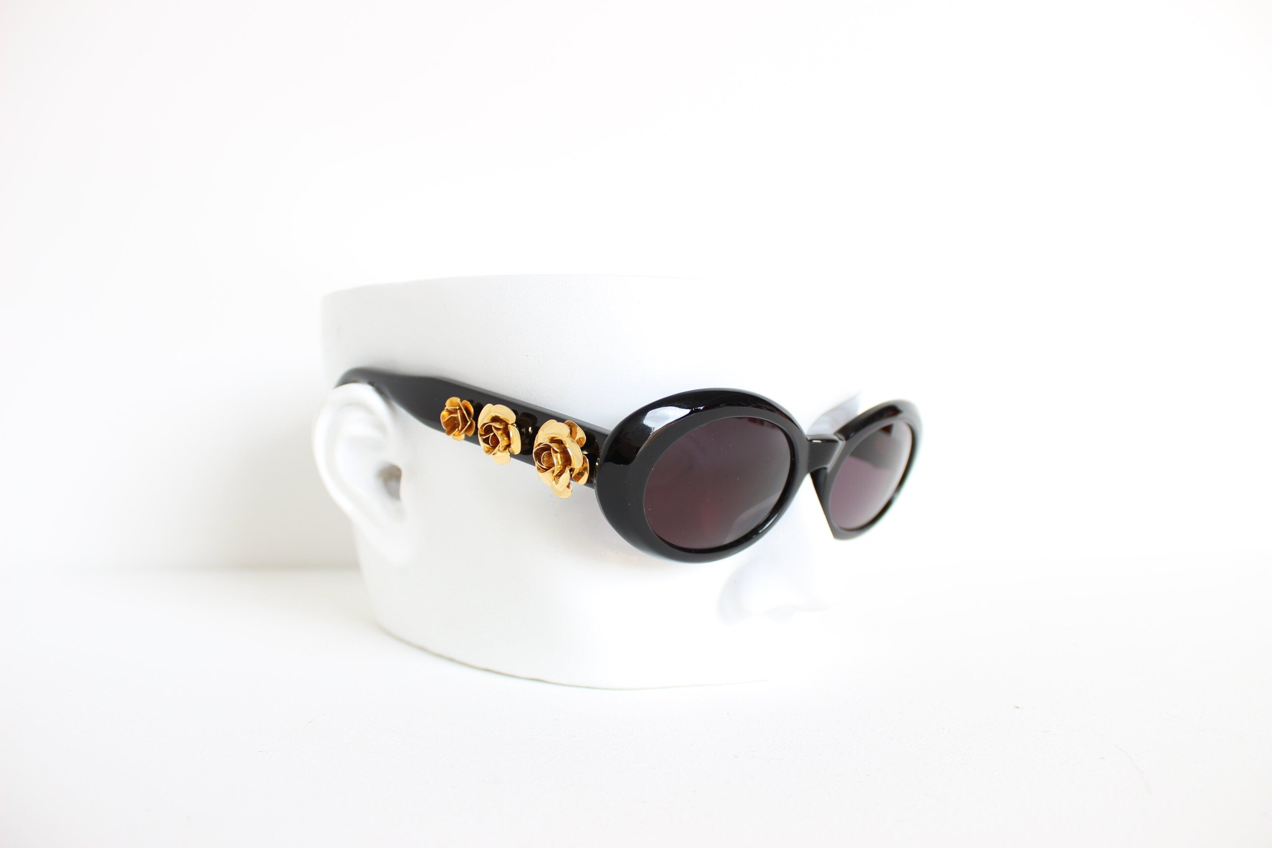 Collectible 80s GIANNI VERSACE Oval EyeSunglasses w/ Gold Roses