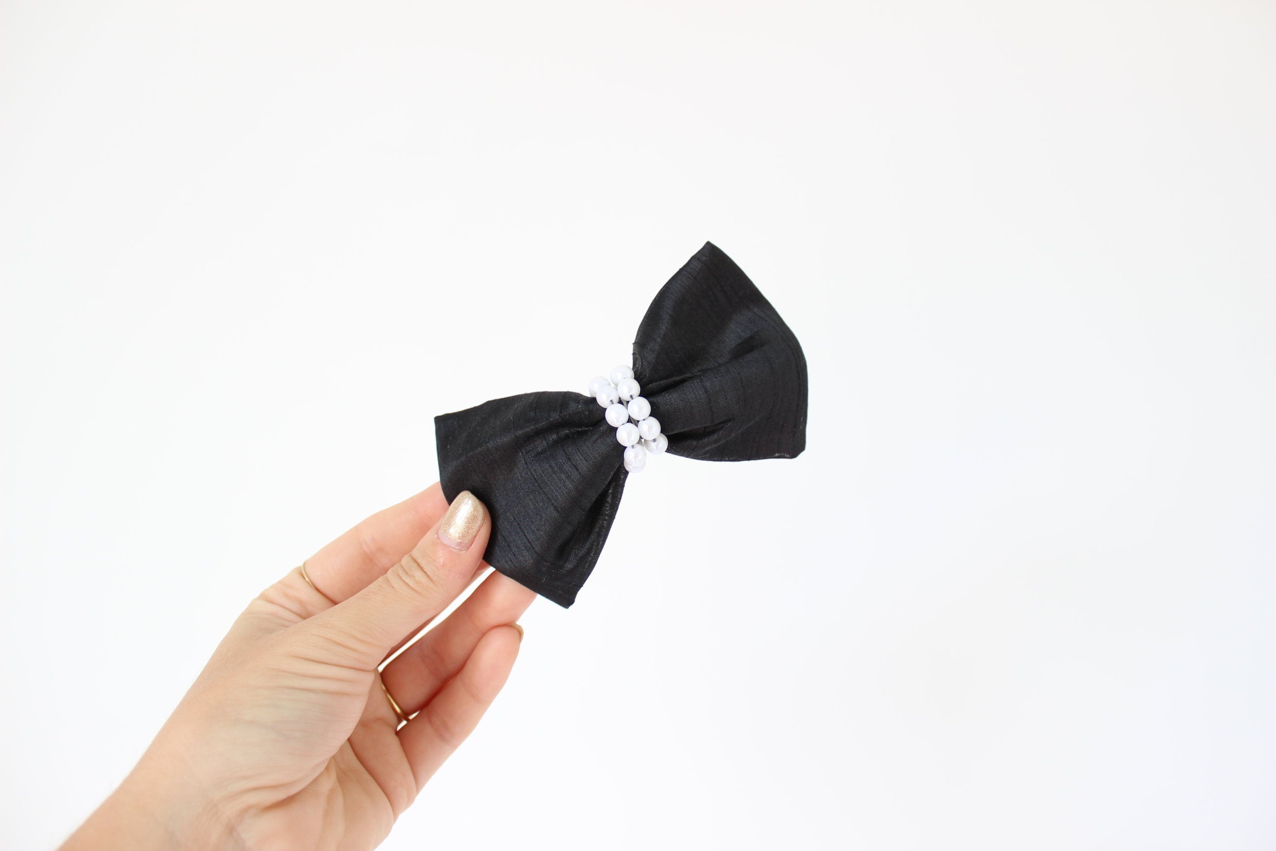 BALLETCORE 80s Pearl Bow Barette