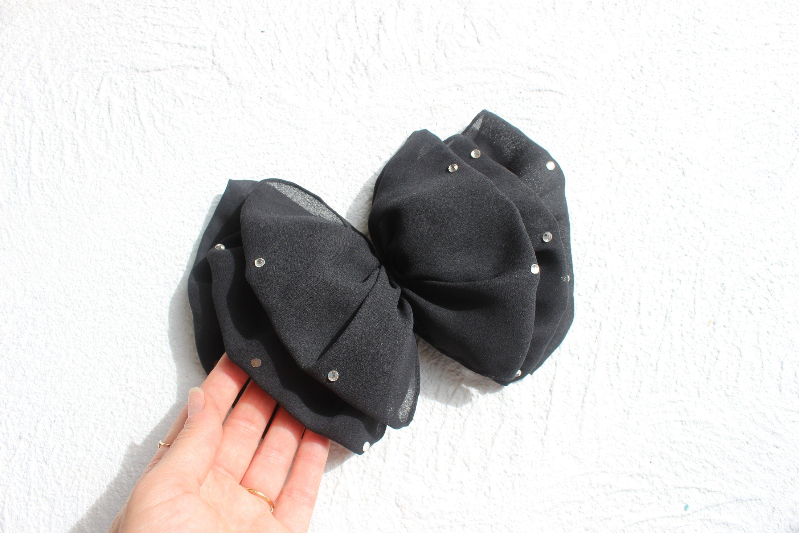 BALLETCORE 80s Oversized Bow Barrette