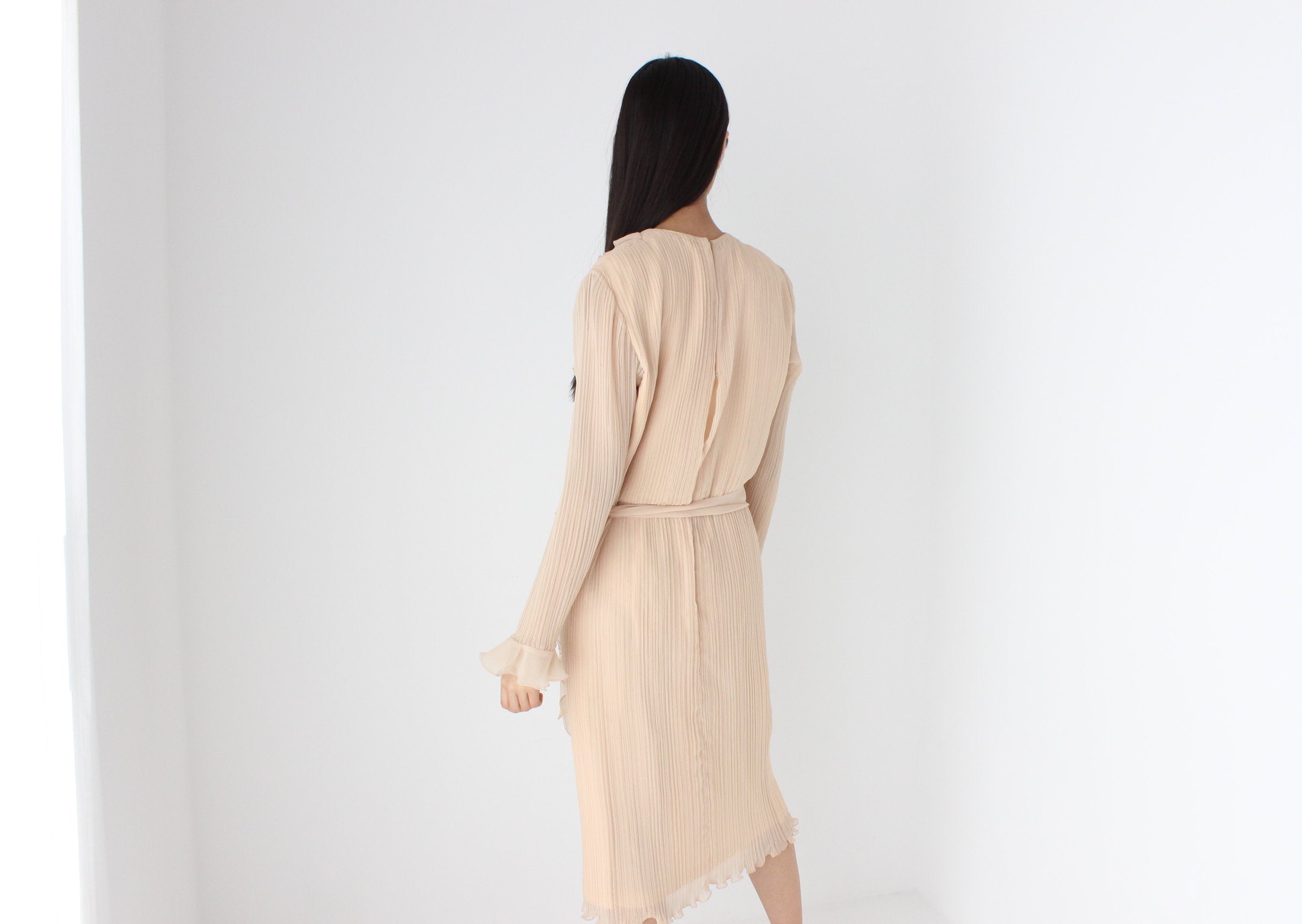 Divine 80s Buttermilk Plisse Origami Ruffle Dress