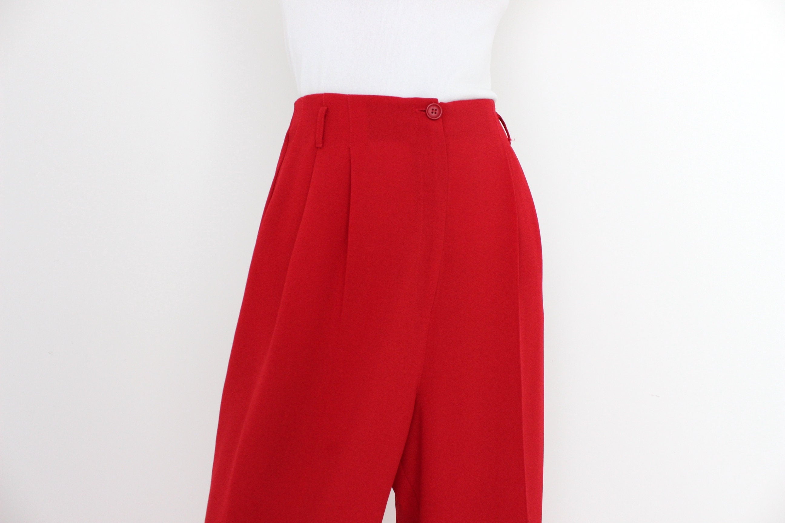 80s CUE Red Crepe Relaxed Leg High Waist Cropped Trousers