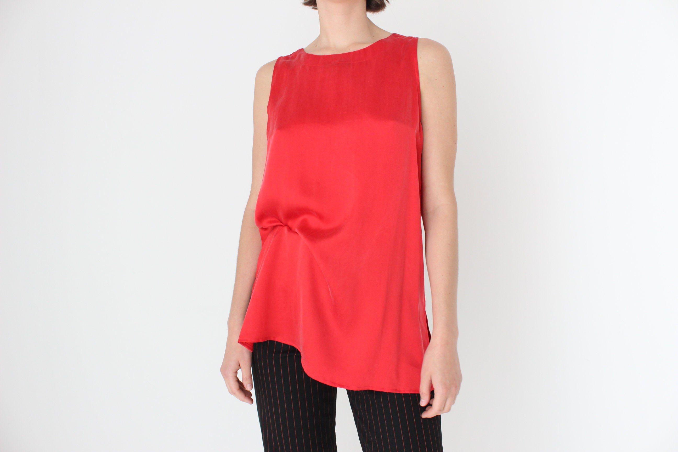 90s Pure Silk Sleeveless Tank Top in Red