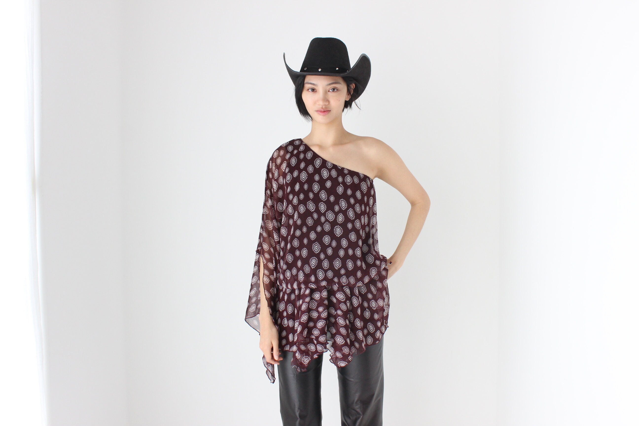 Y2K Asymmetric One Sleeve Top