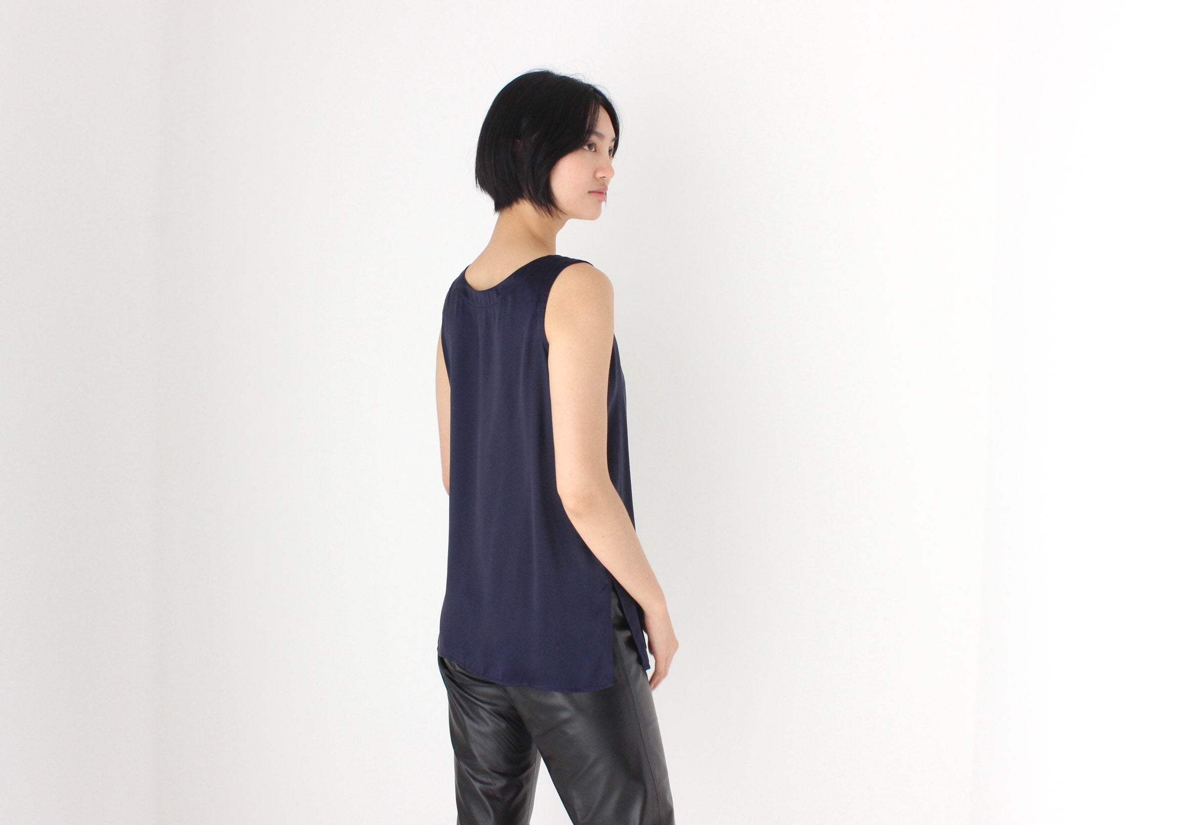 90s Pure Silk Sleeveless Tank Top in Midnight Blue
