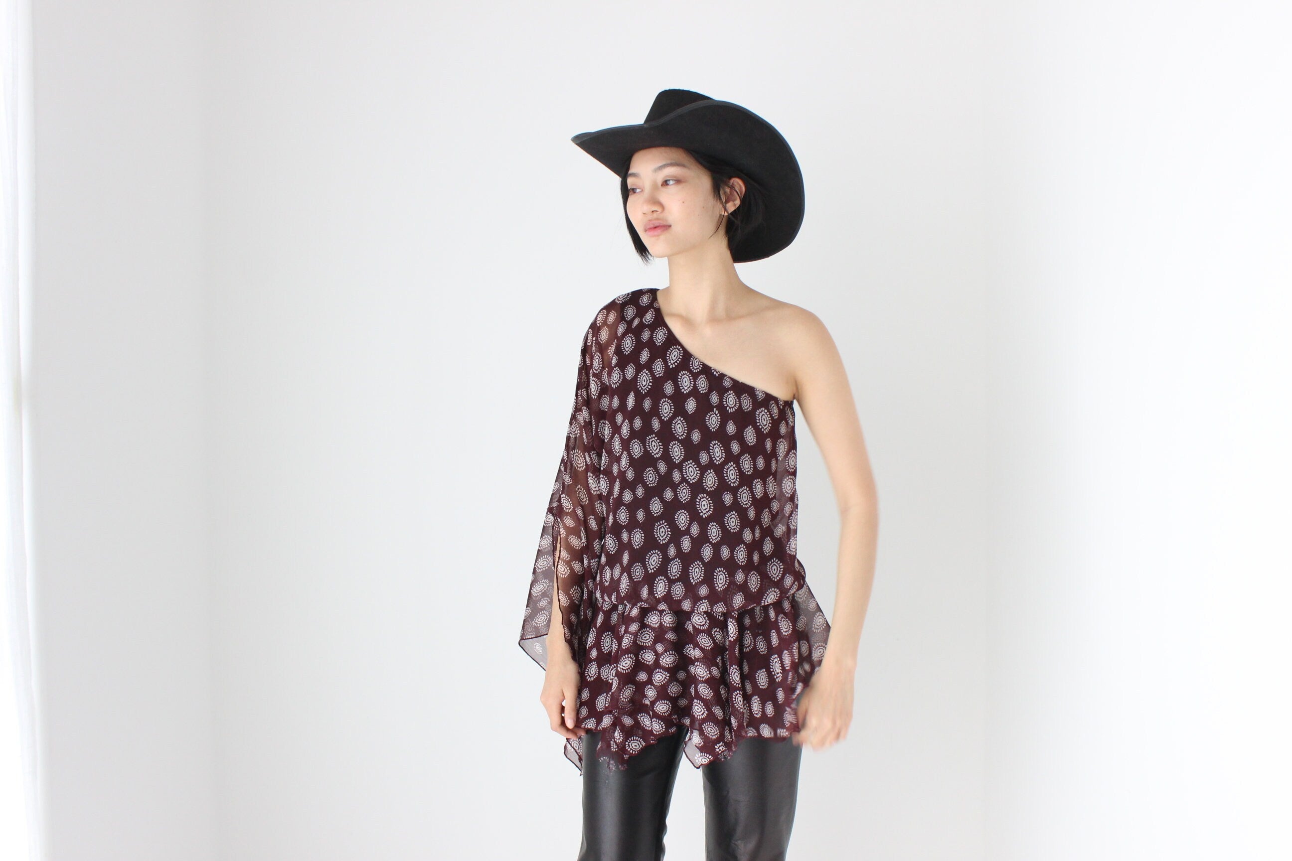 Y2K Asymmetric One Sleeve Top