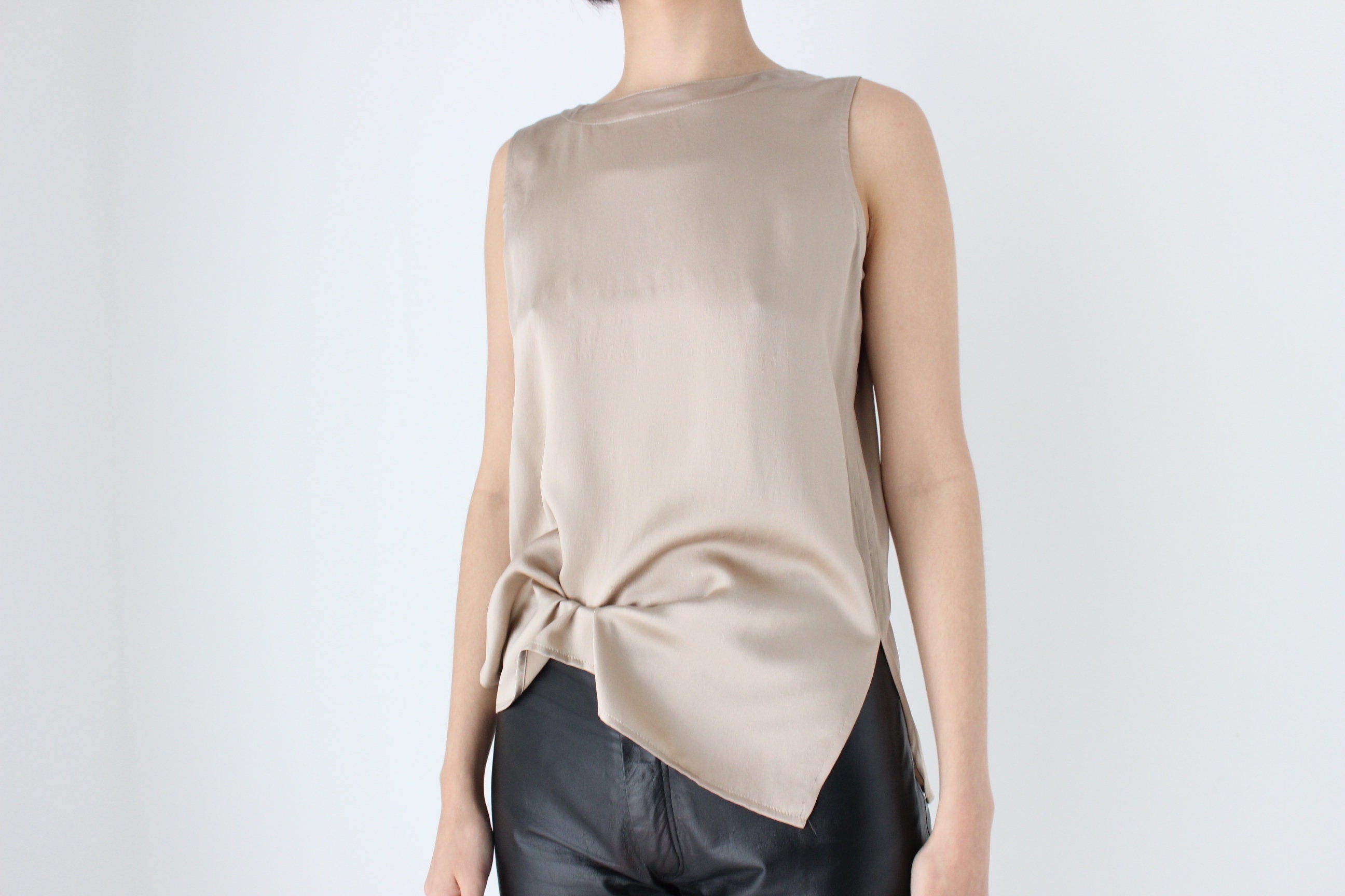 90s Pure Silk Sleeveless Tank Top in Neutral Beige