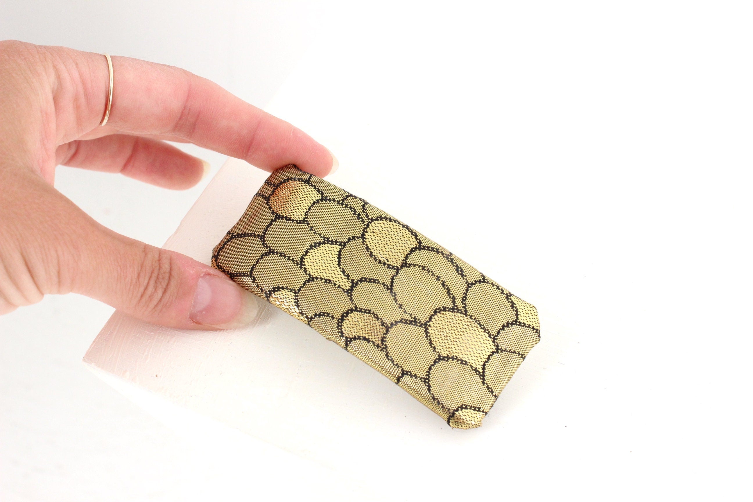 80s Lamé Scalloped Fish Scale Barette