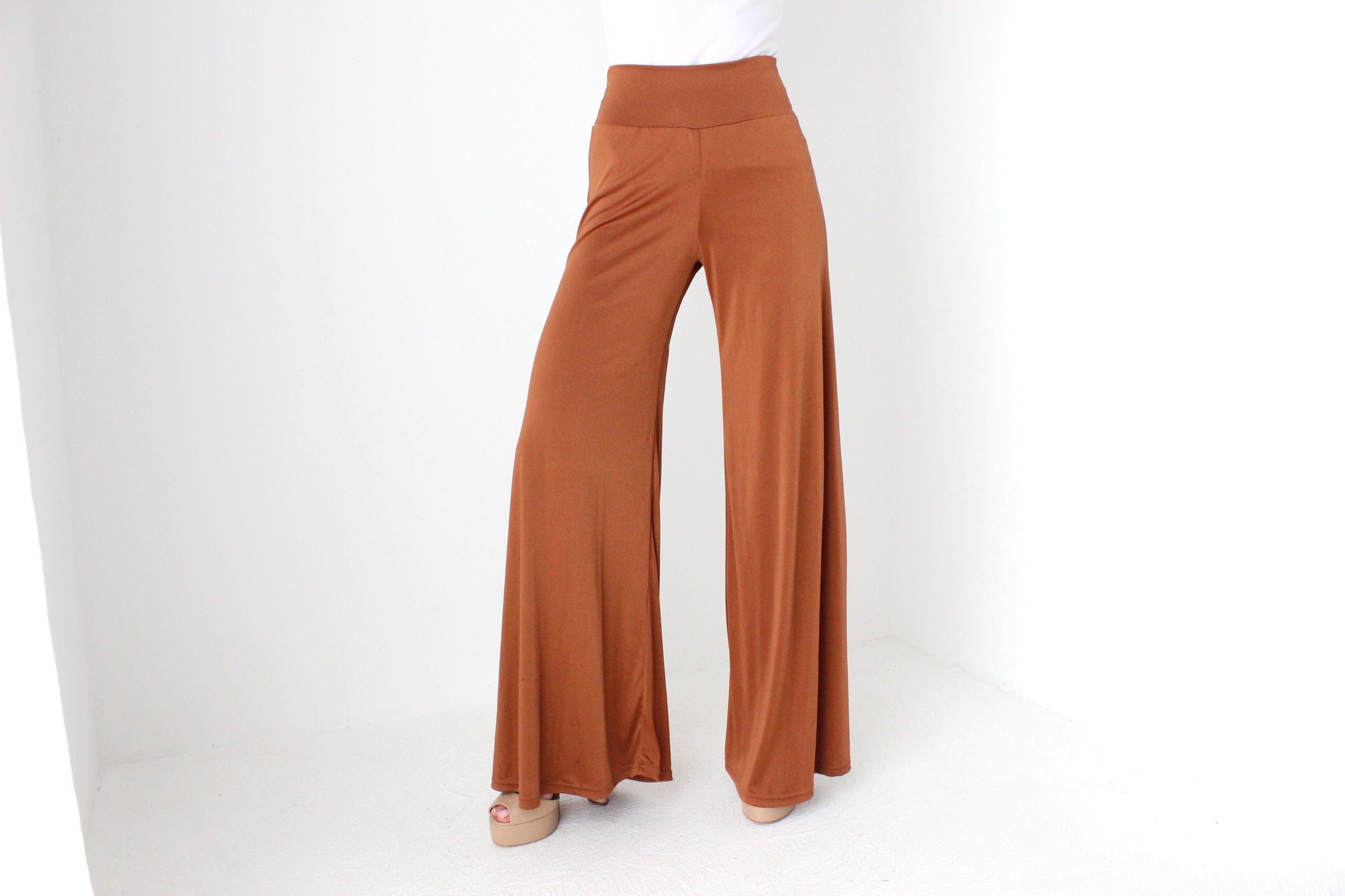 00s does 70s Slinky Wide Leg Bell Bottoms