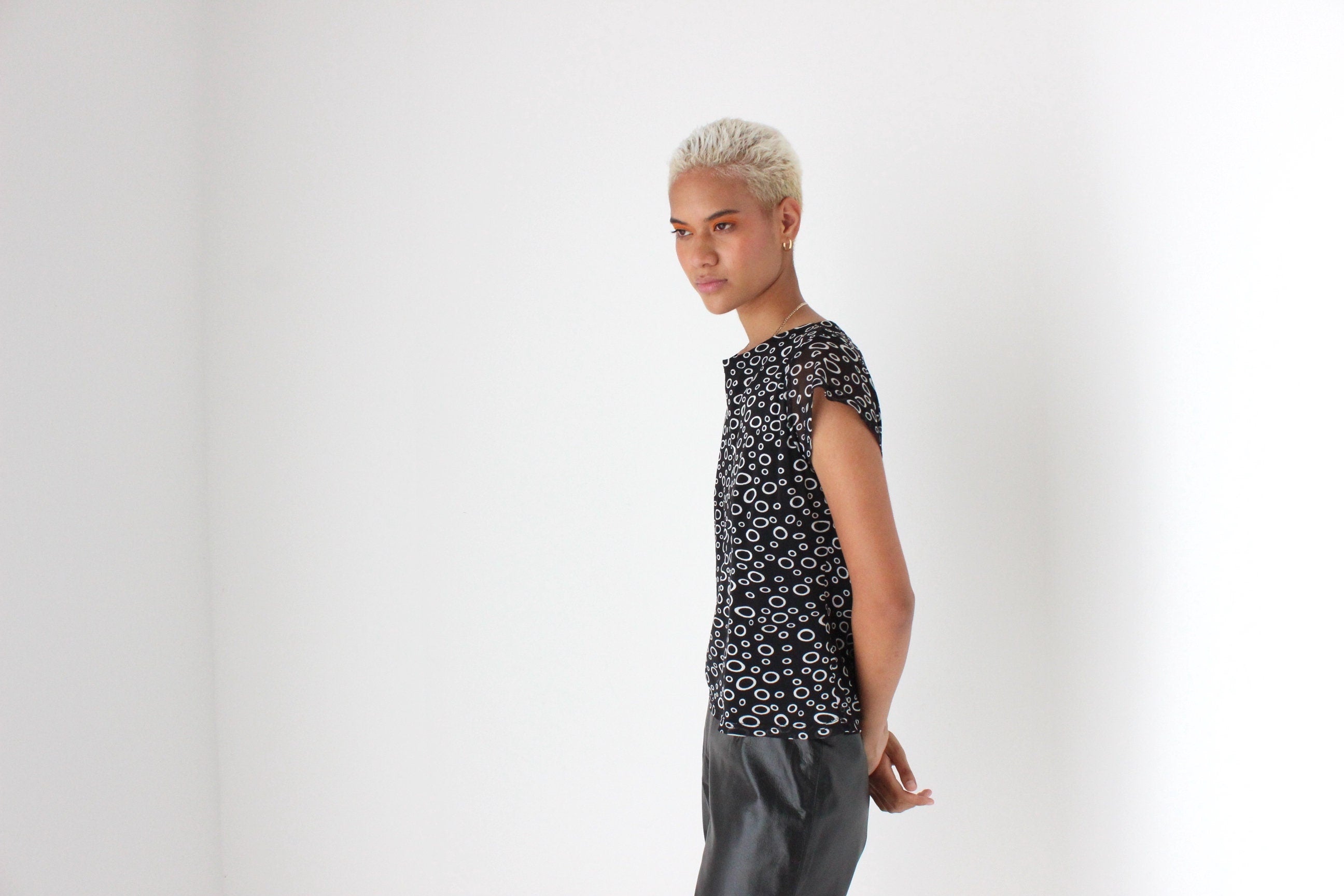 Y2K Abstract Mesh Circle Print Tee